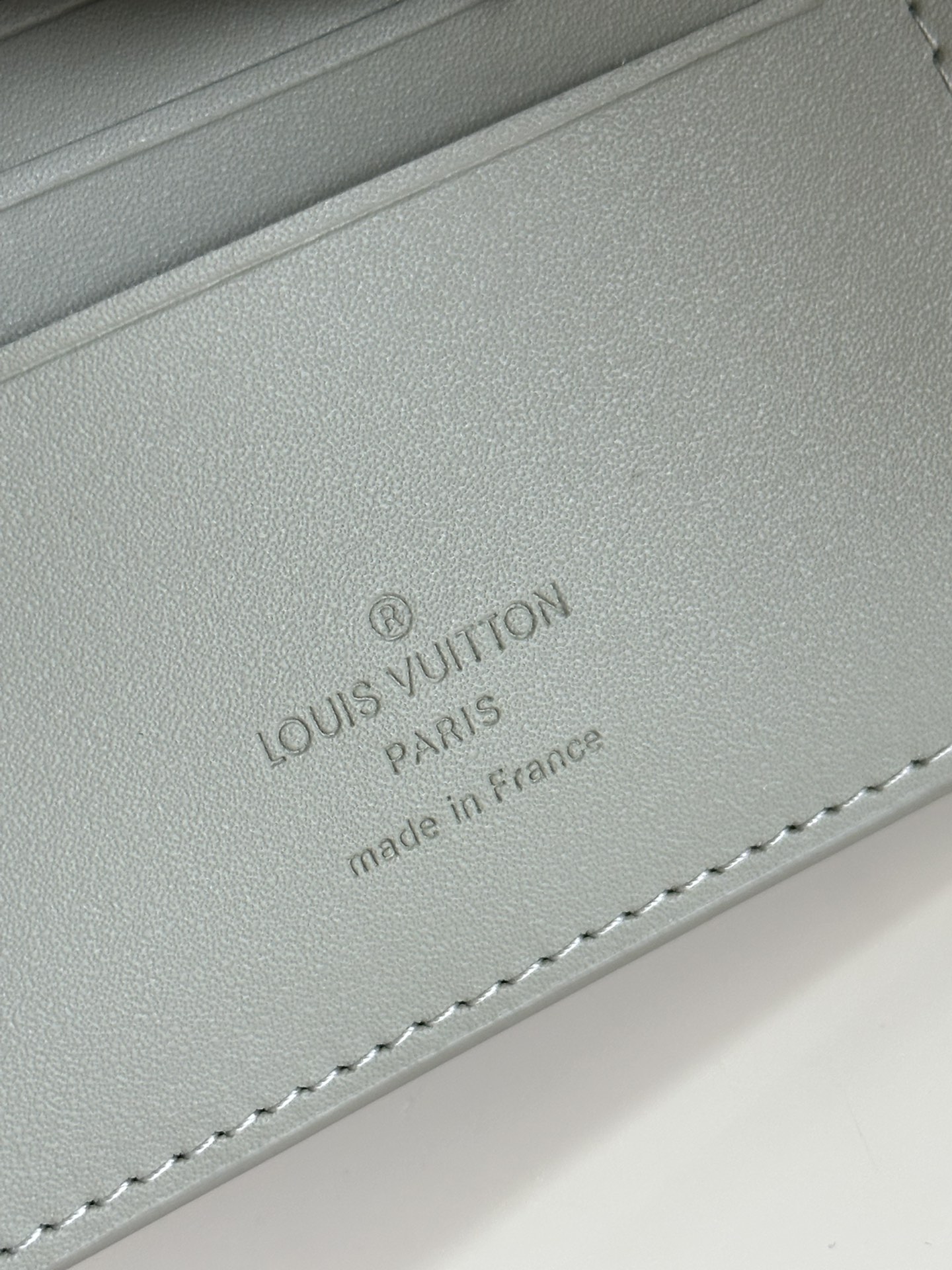 l**is V*t*n  multiple wallet