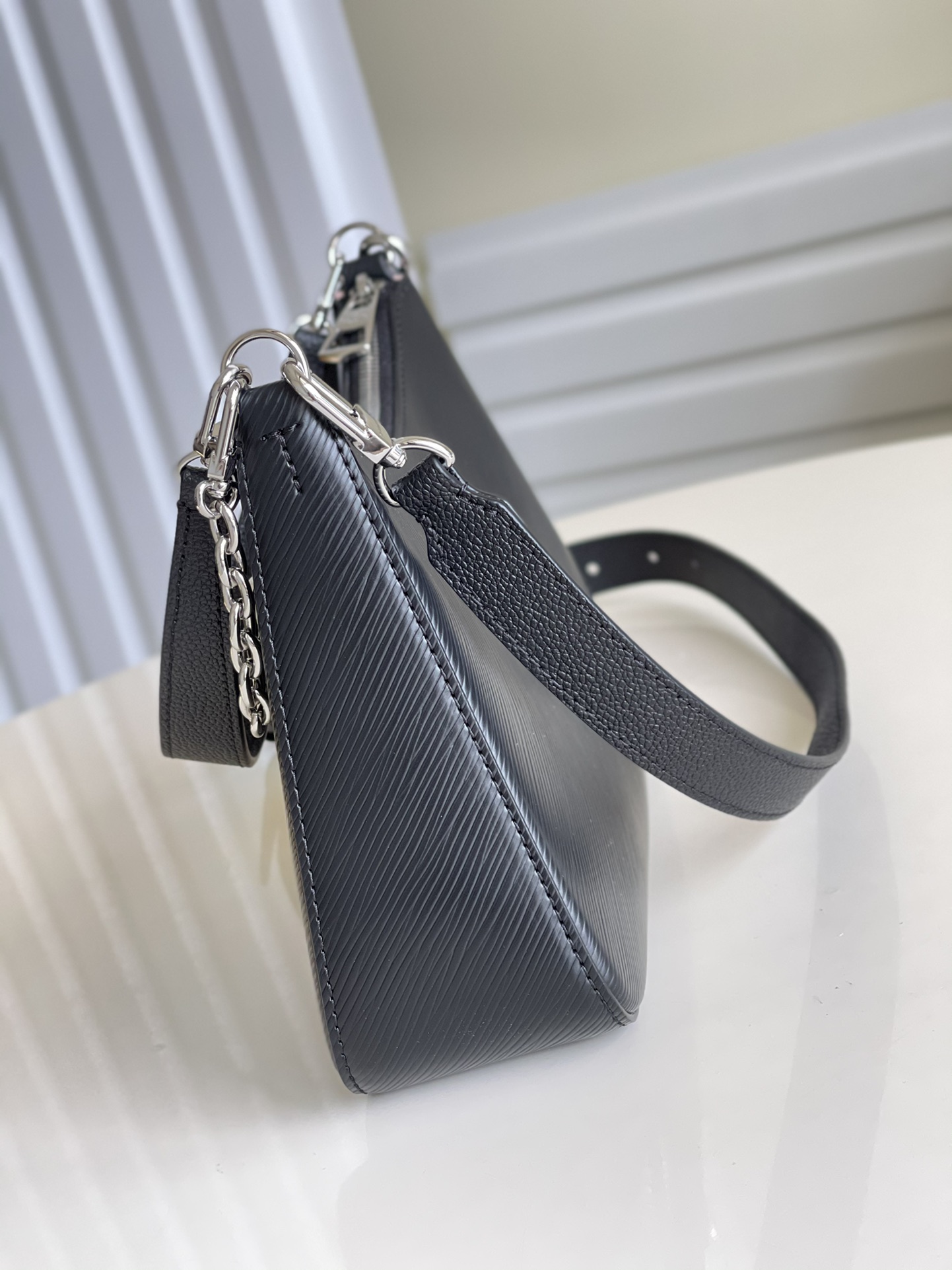 l**is V*t*n marelle handbag