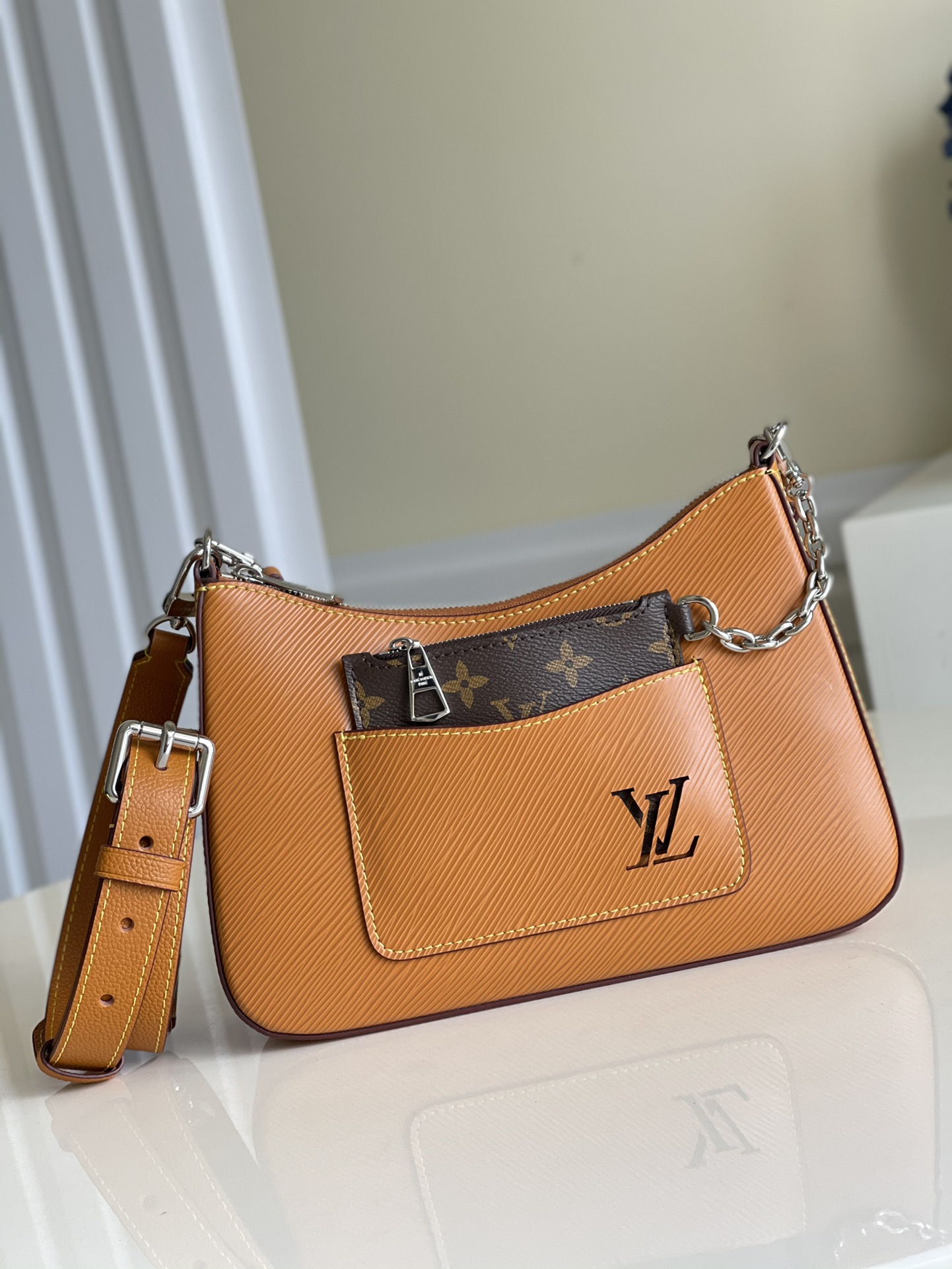 l**is V*t*n  marelle handbag