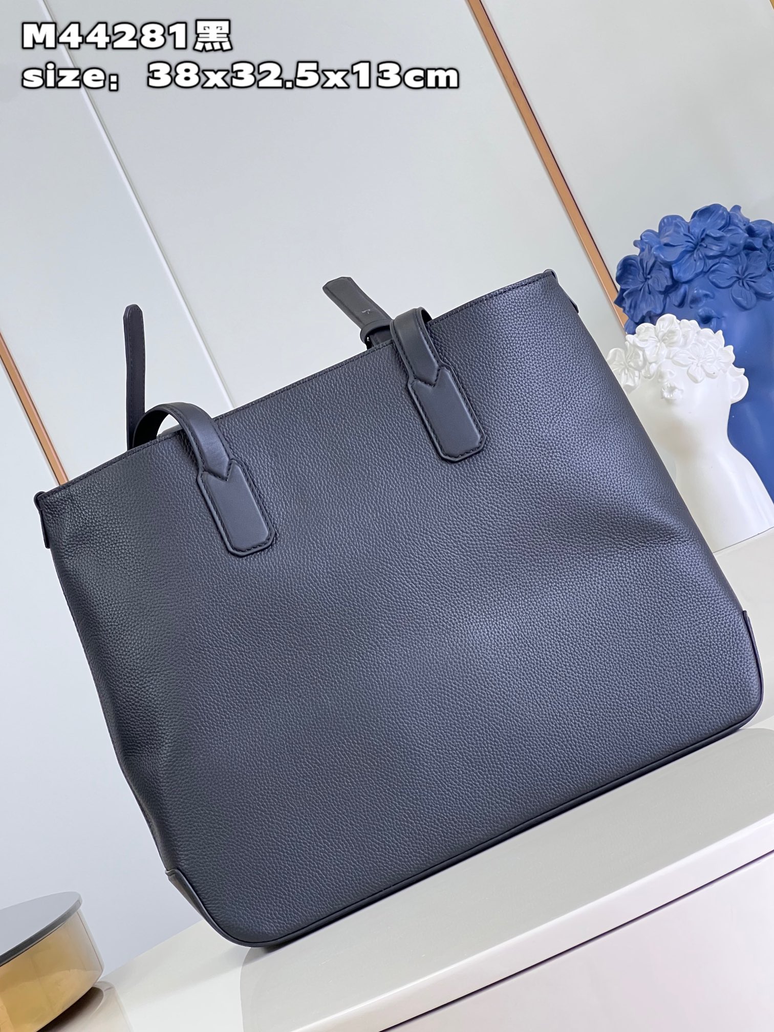 l**is V*t*n fastline tote