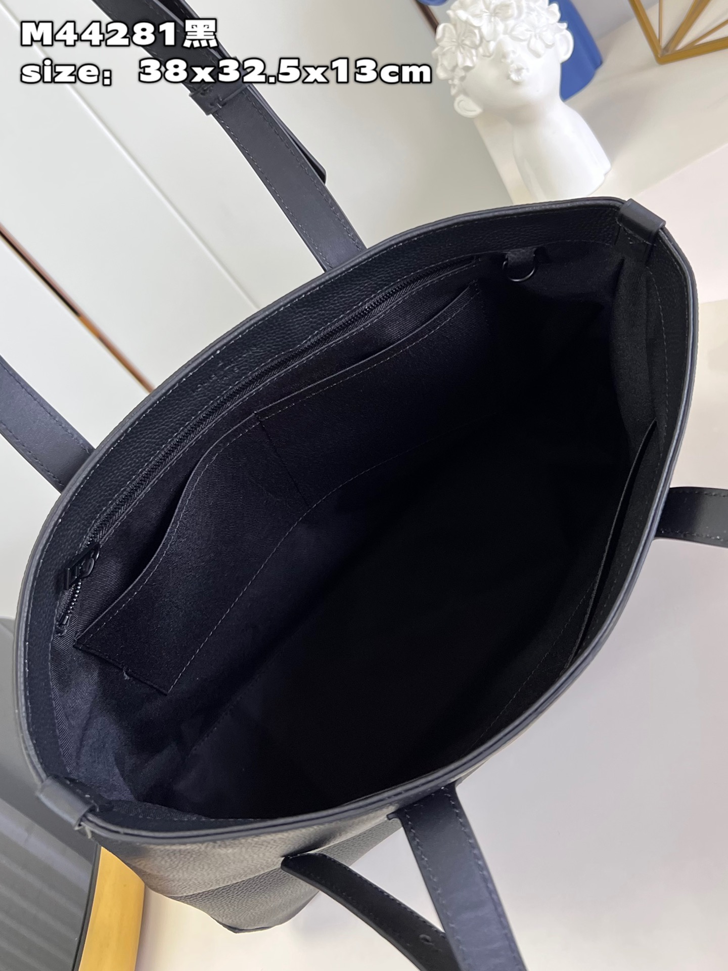 l**is V*t*n fastline tote
