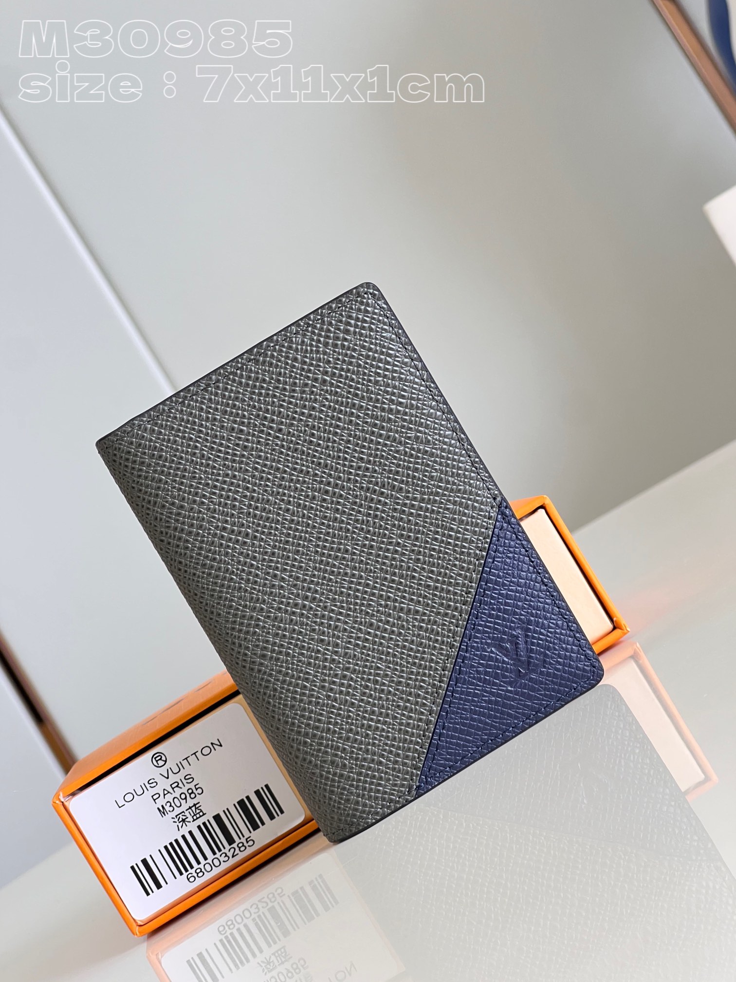 l**is V*t*n taïga wallet