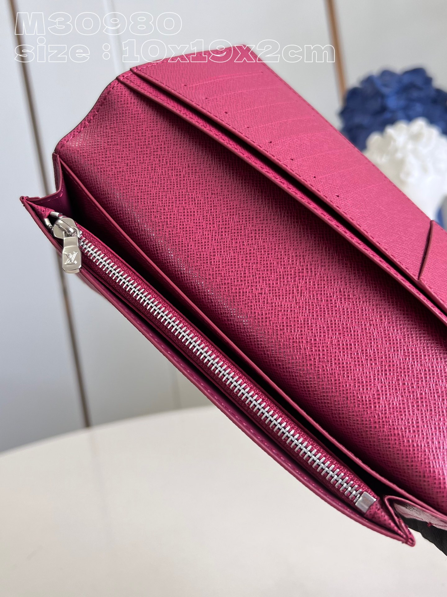 l**is V*t*n brazza wallet