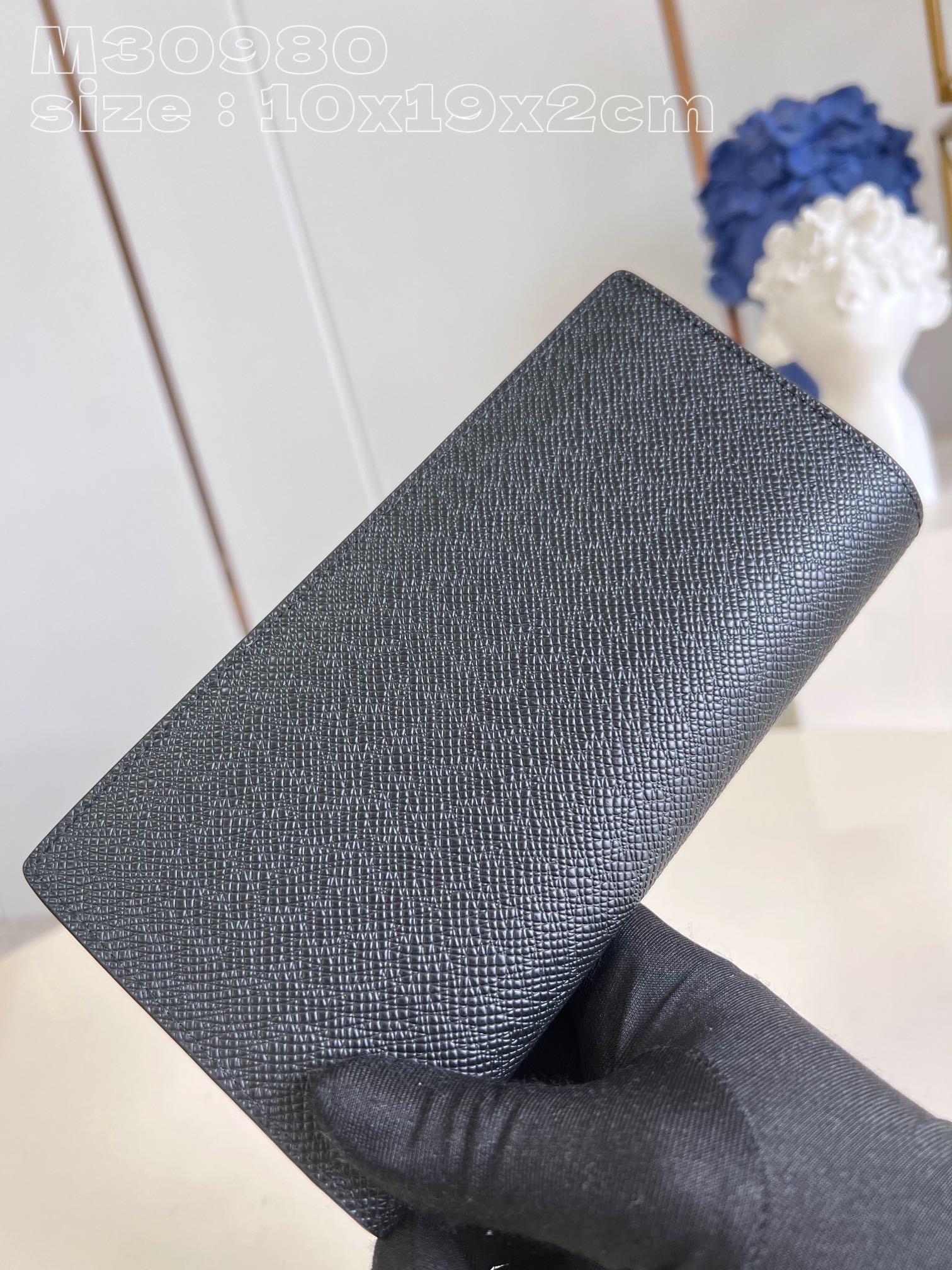 l**is V*t*n brazza wallet