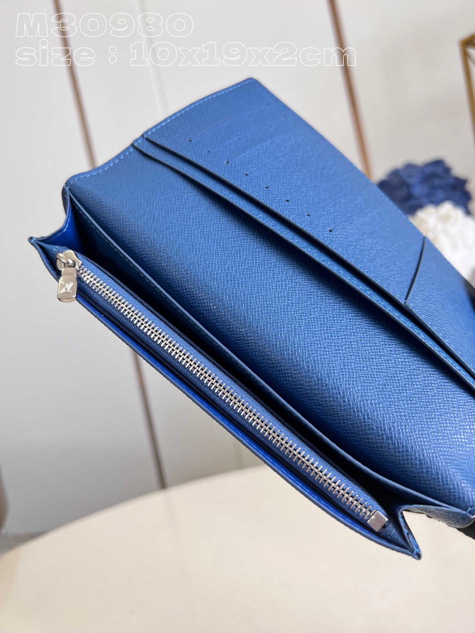 l**is V*t*n brazza wallet