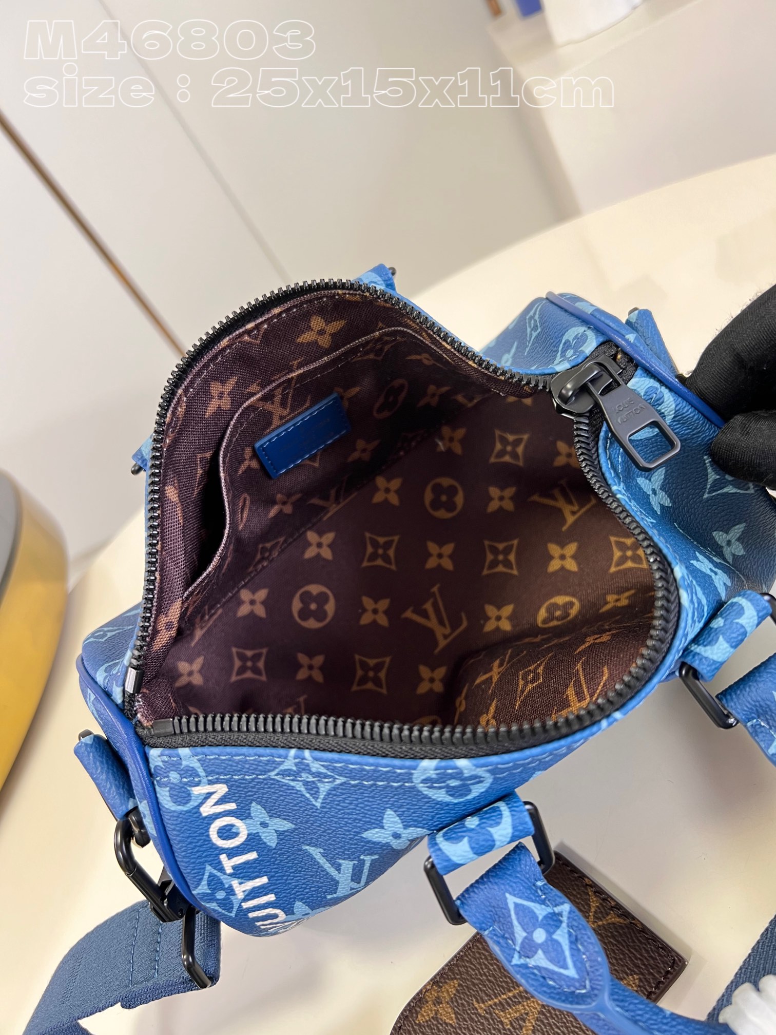 l**is V*t*n  keepall bandoulière 25