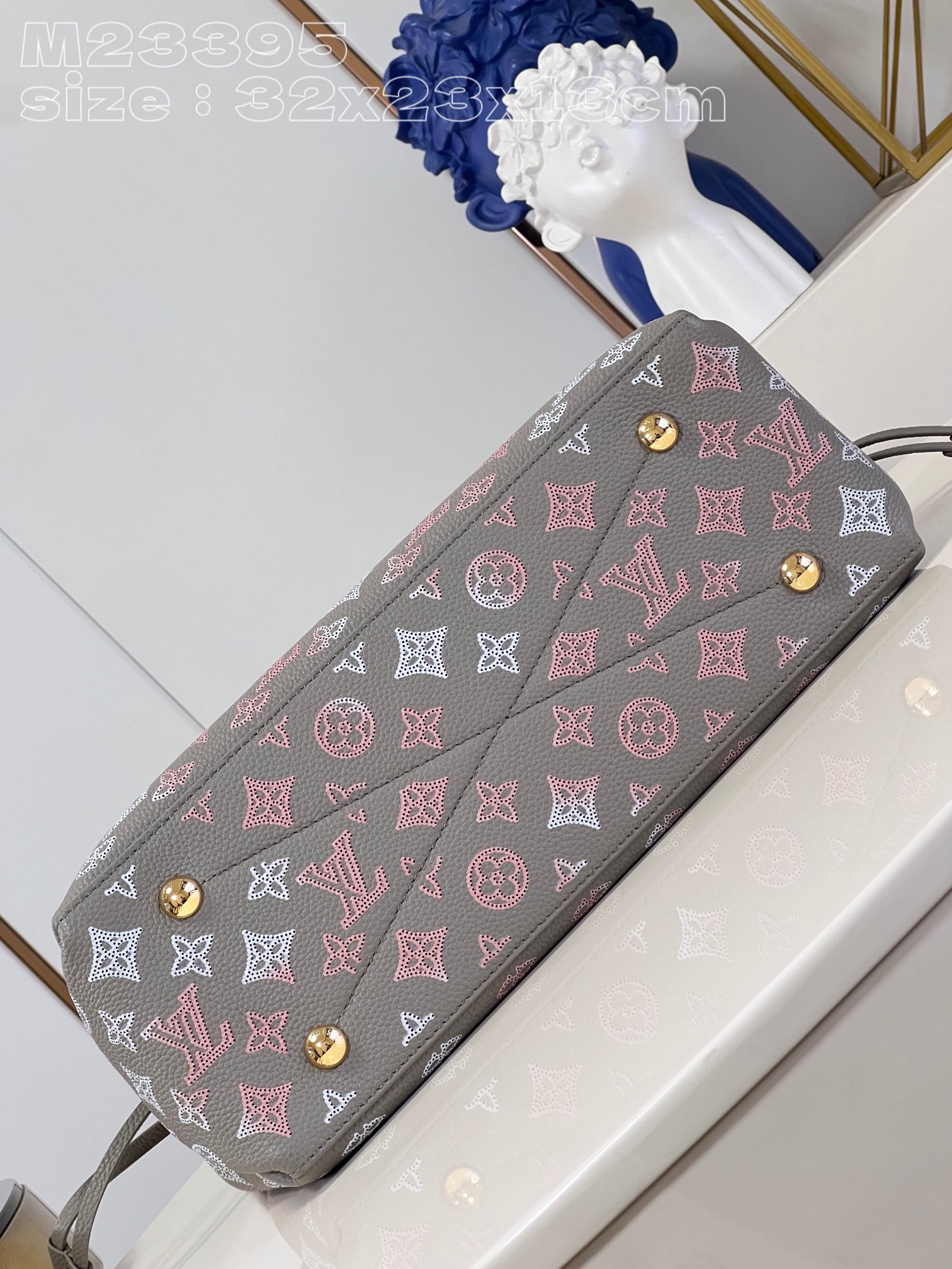 l**is V*t*n bella tote