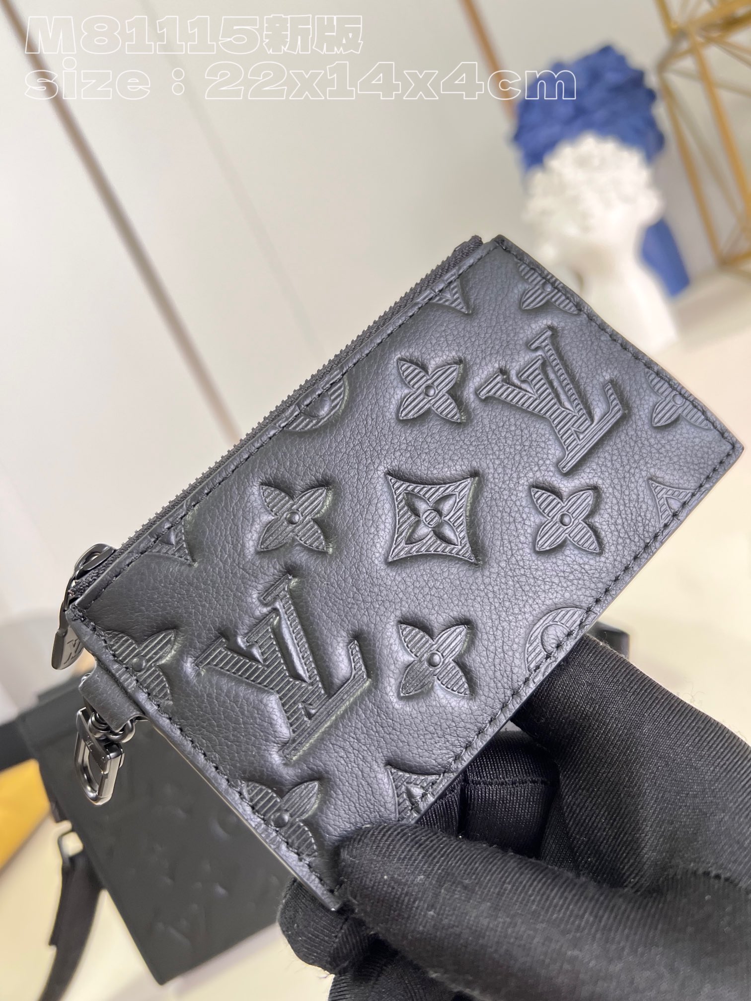 l**is V*t*n gaston wearable wallet