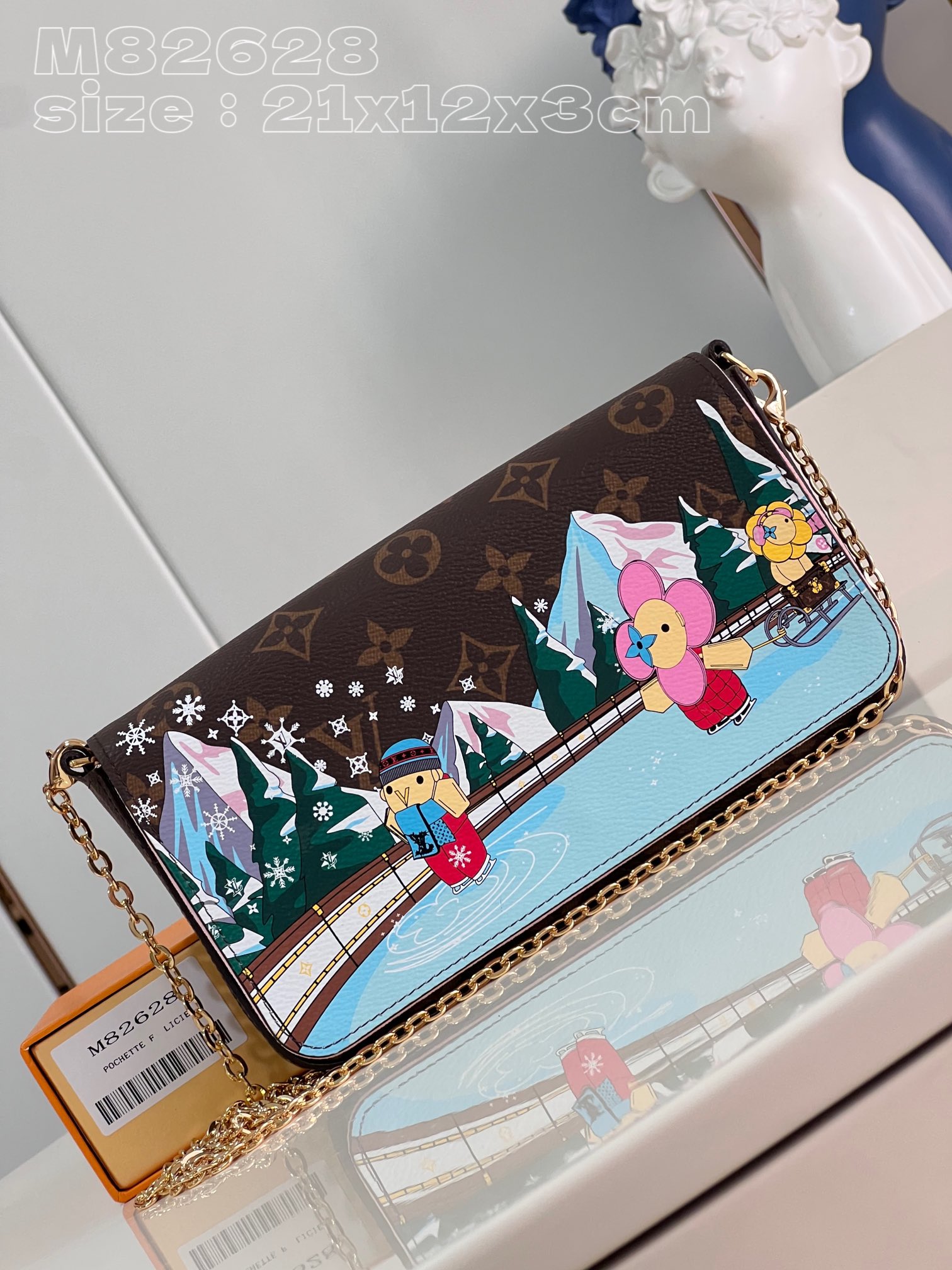 l**is V*t*n pochette félicie