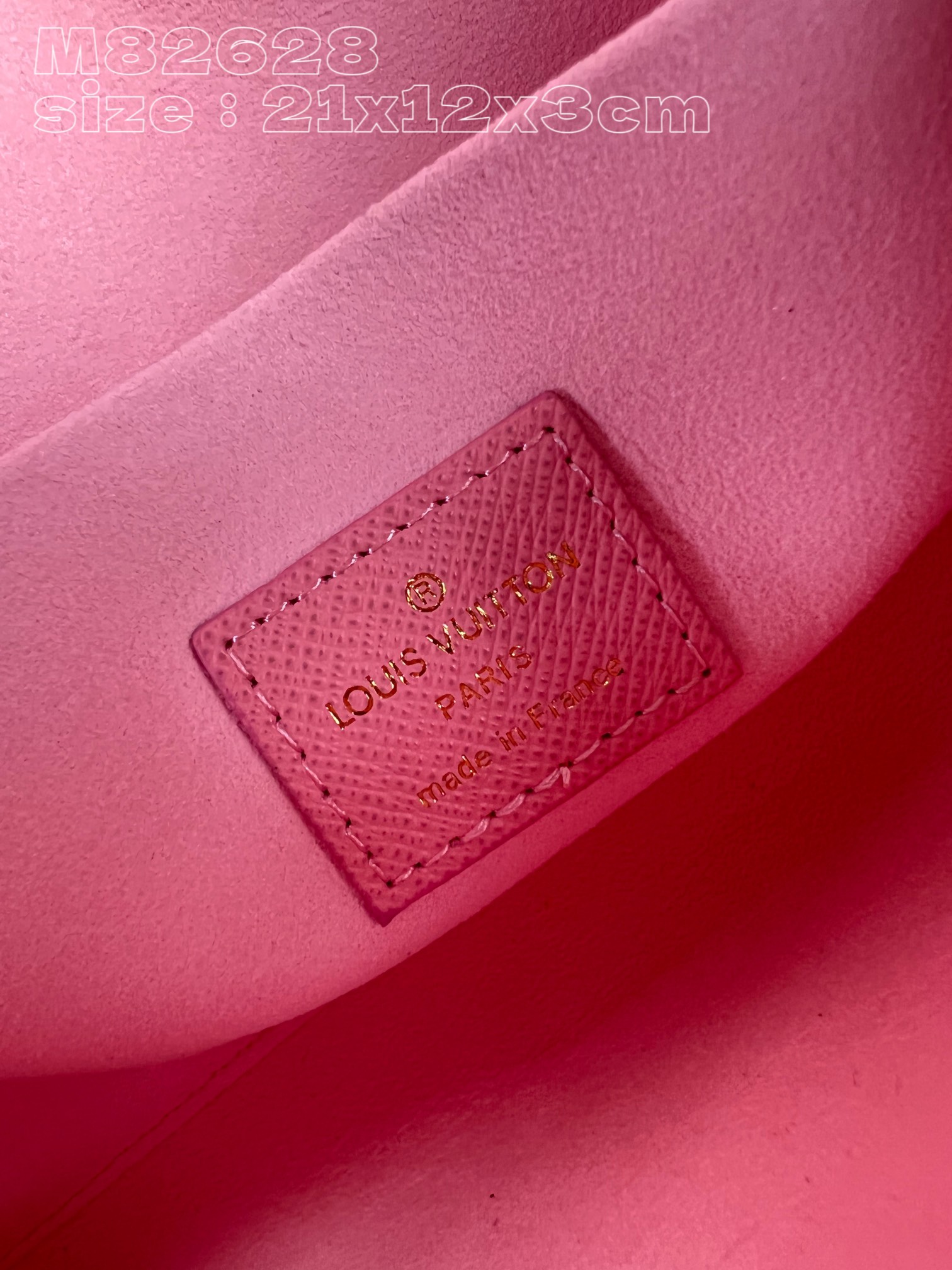 l**is V*t*n pochette félicie