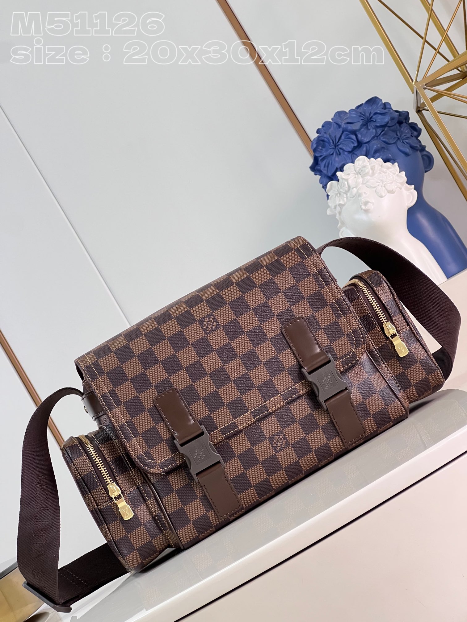 l**is V*t*n damier reporter melville brown