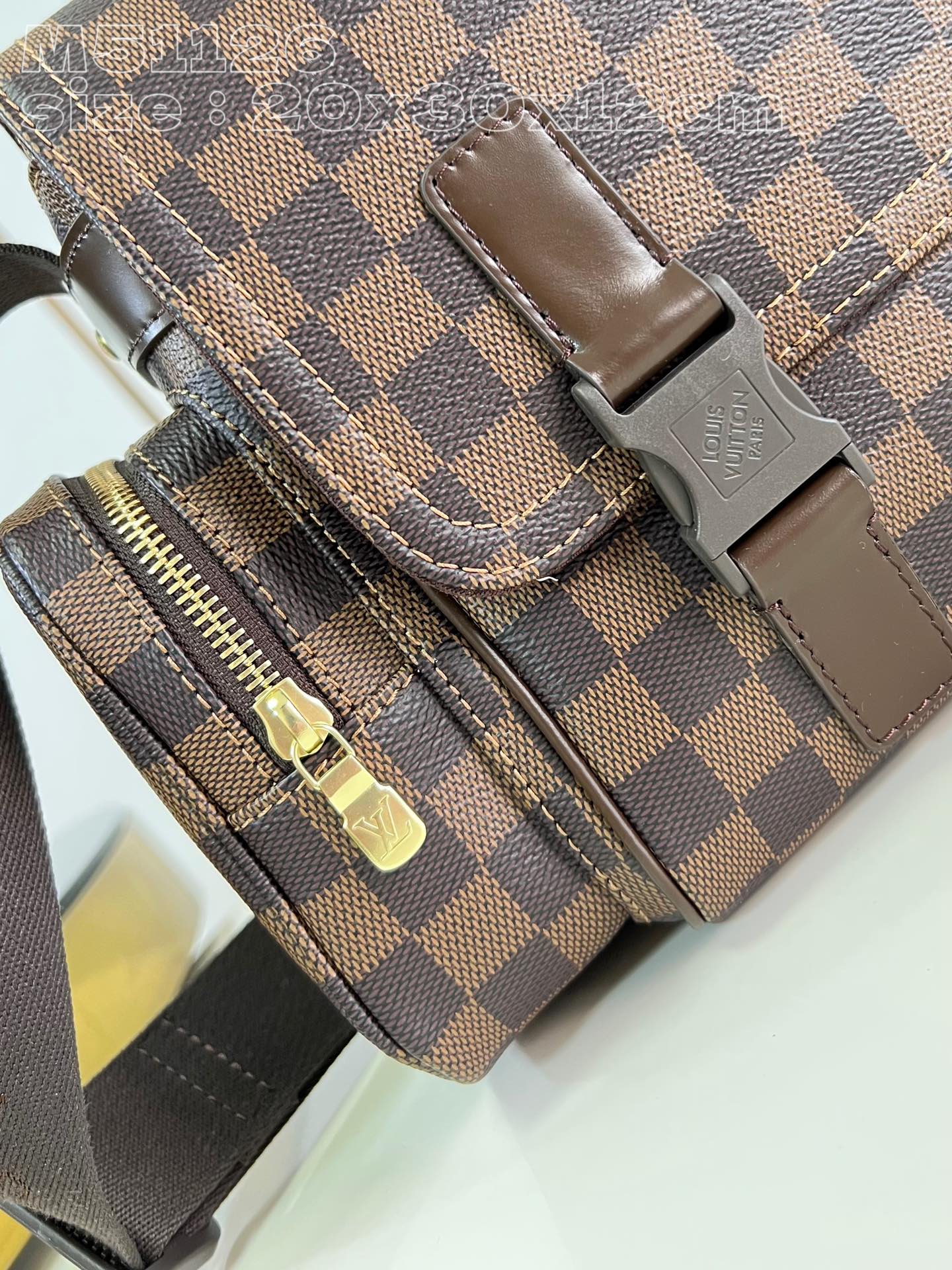 l**is V*t*n damier reporter melville brown