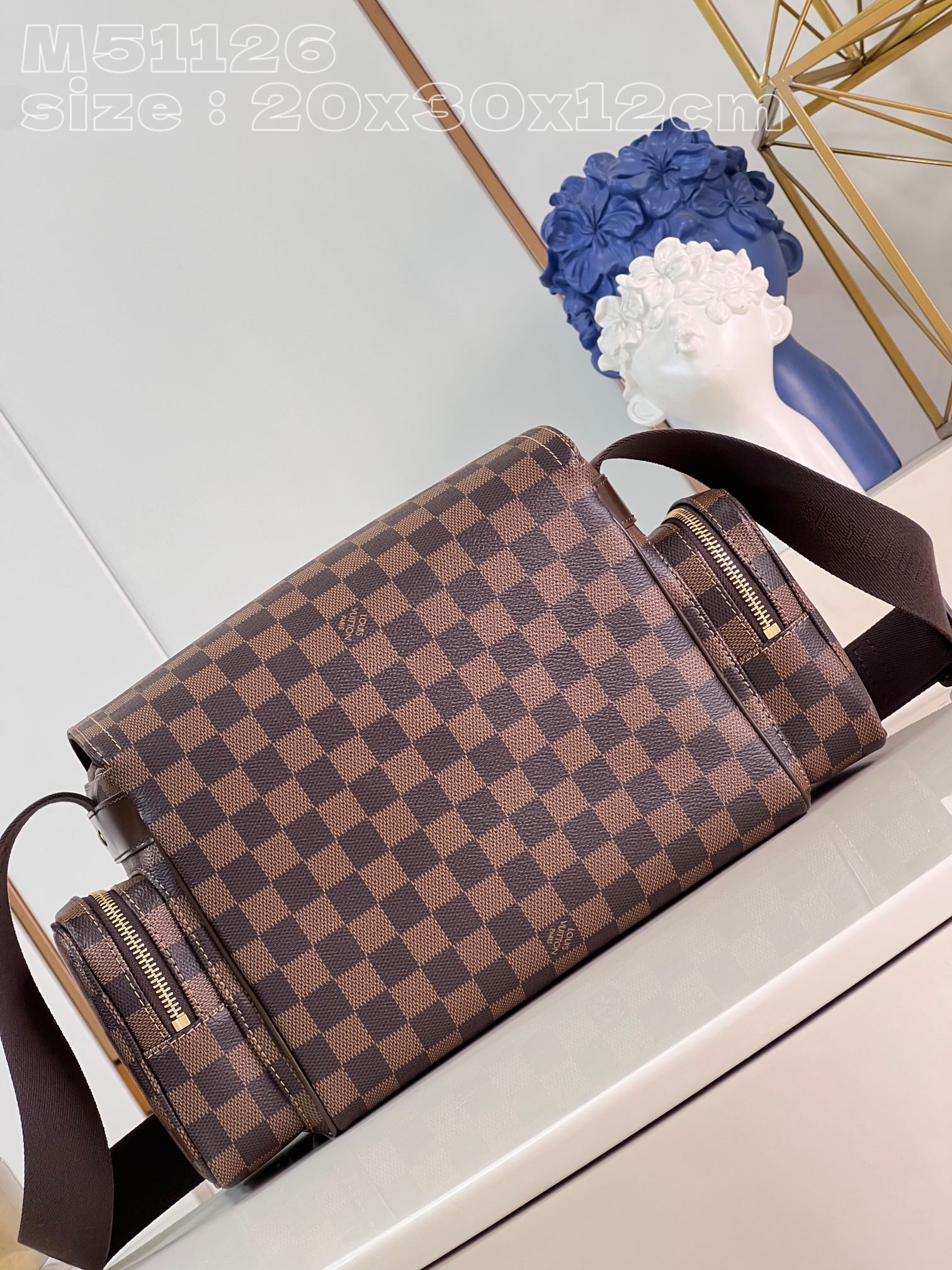 l**is V*t*n damier reporter melville brown