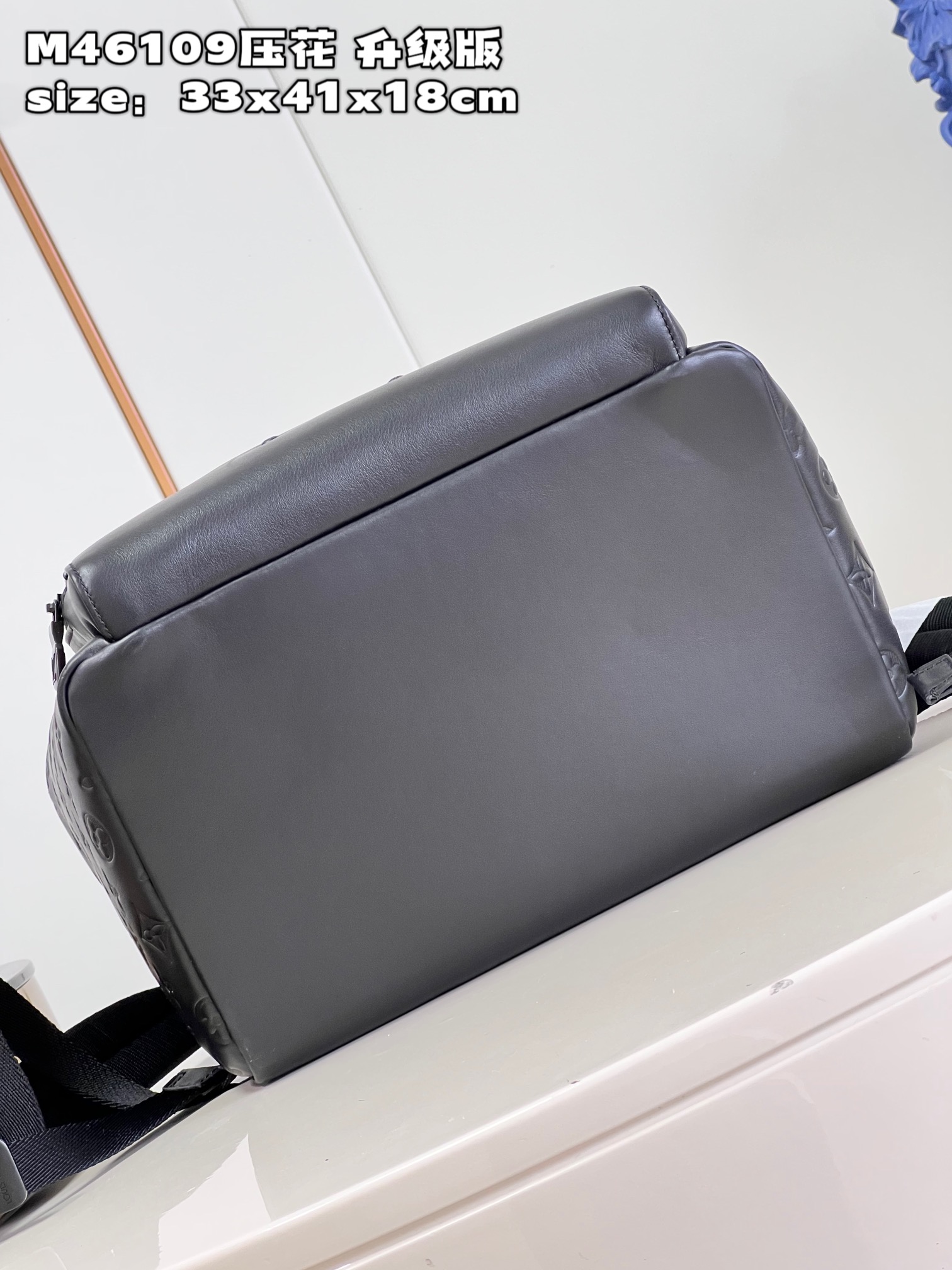 l**is V*t*n racer backpack