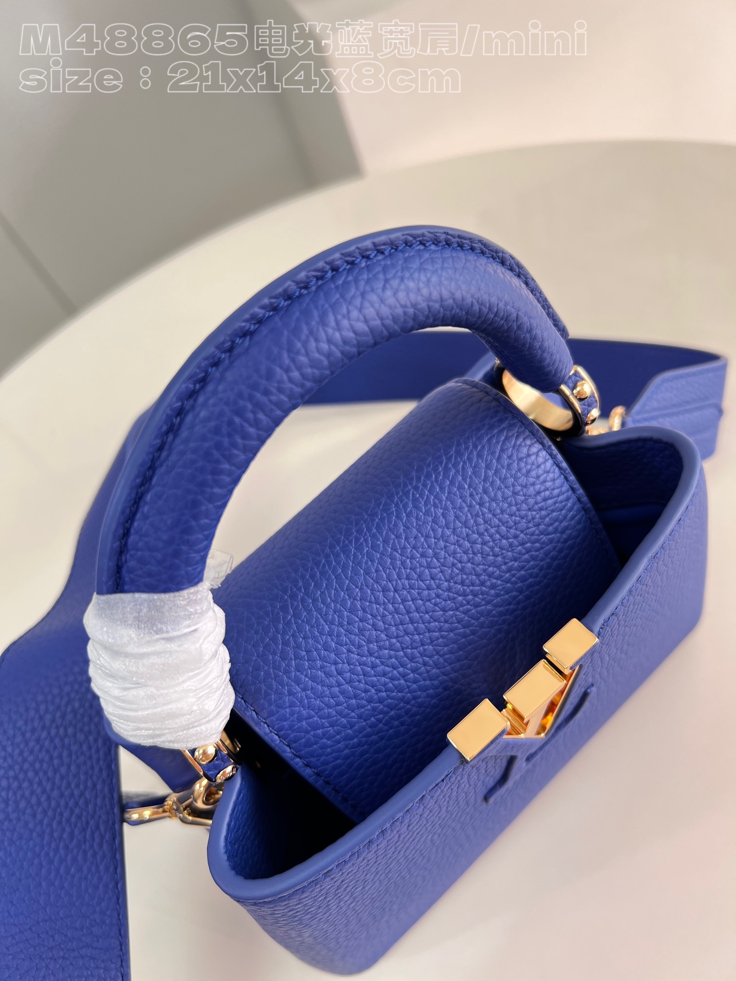 l**is V*t*n capucines mini bag