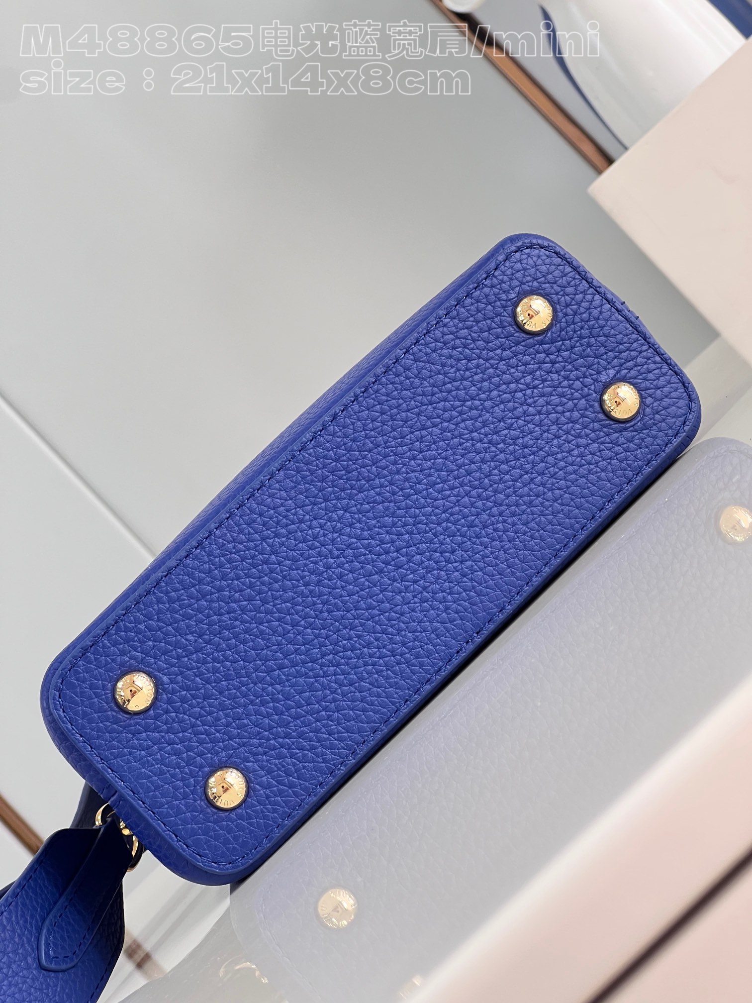 l**is V*t*n capucines mini bag