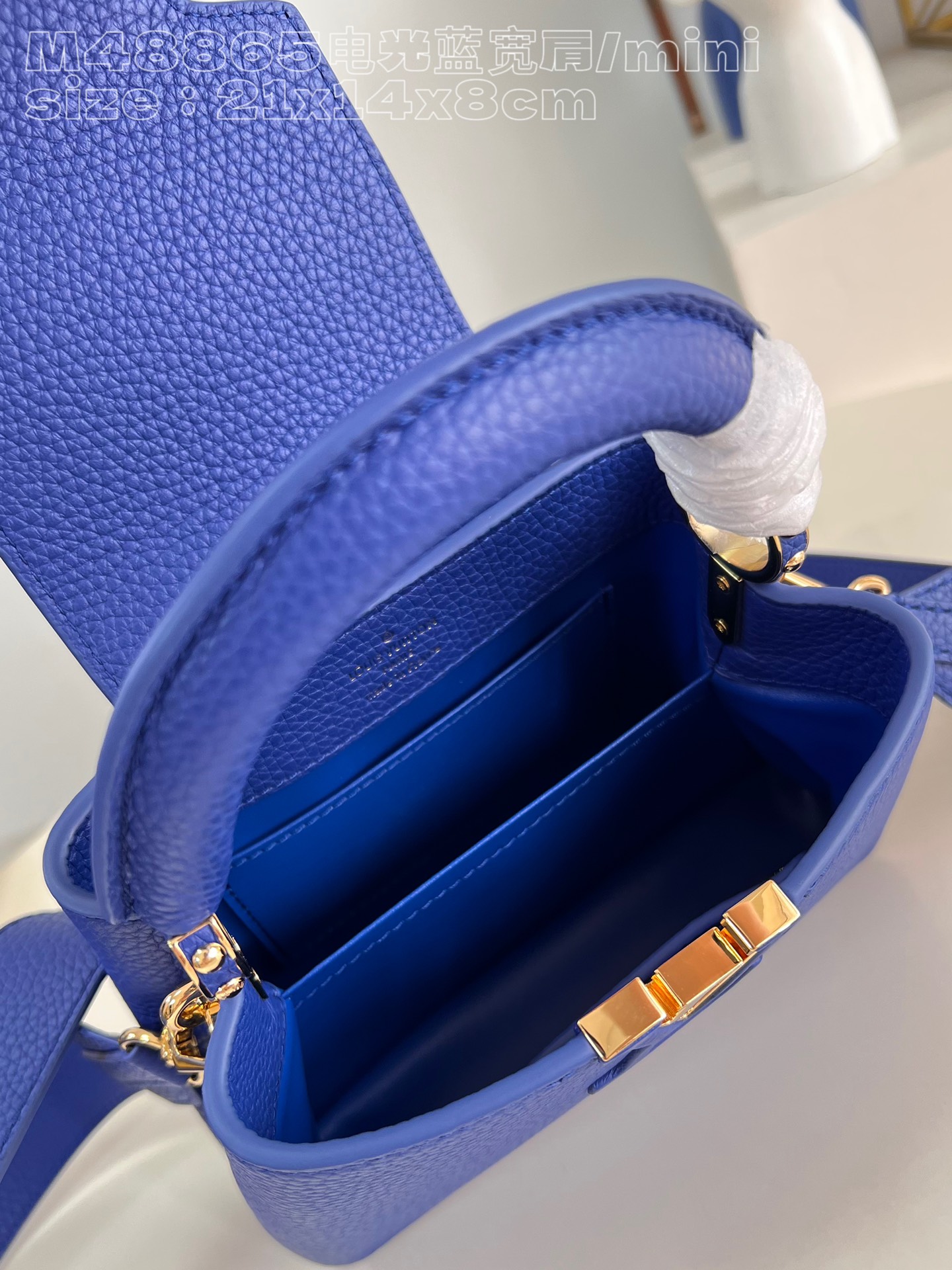 l**is V*t*n capucines mini bag