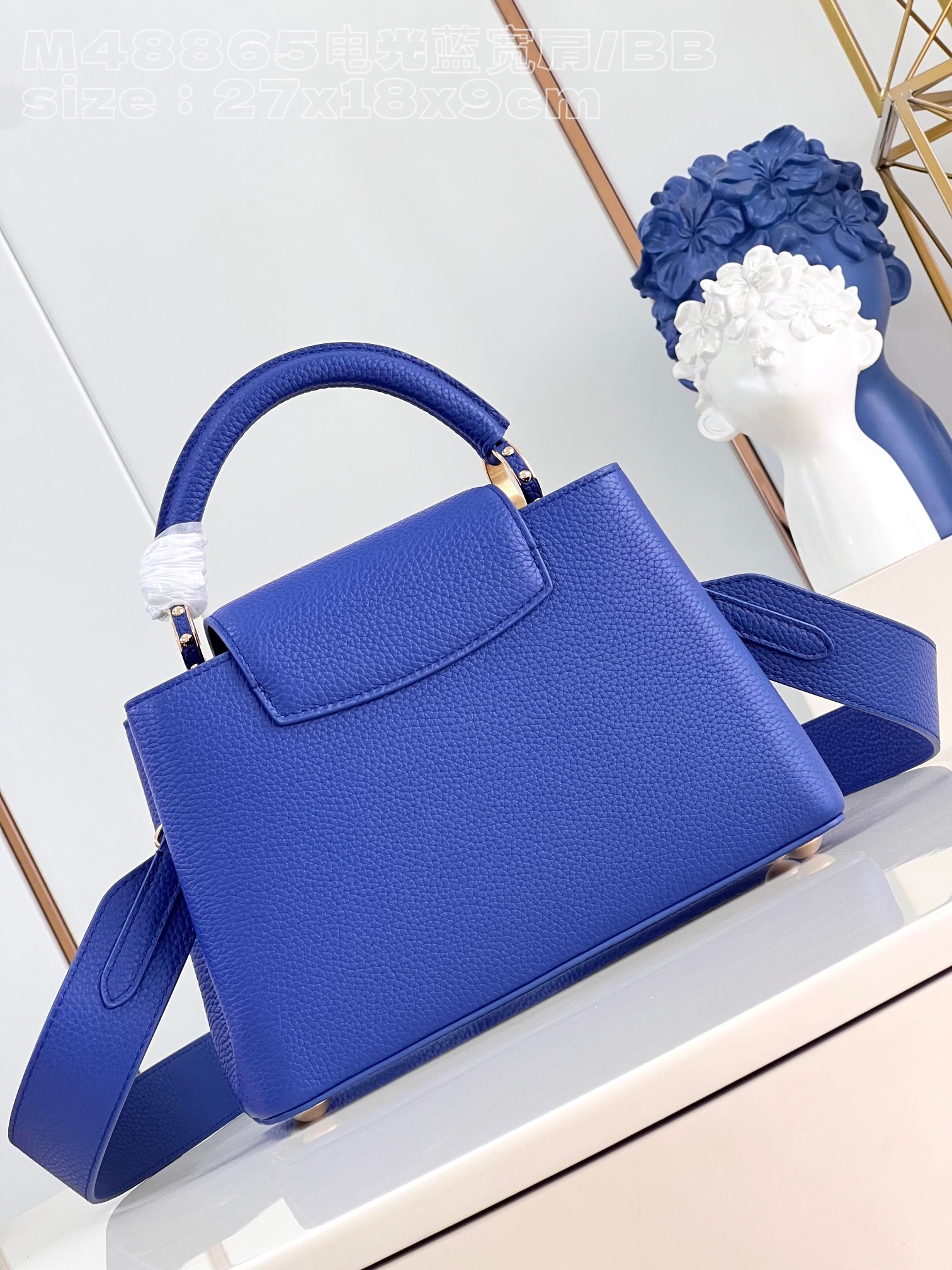 l**is V*t*n capucines bb handbag