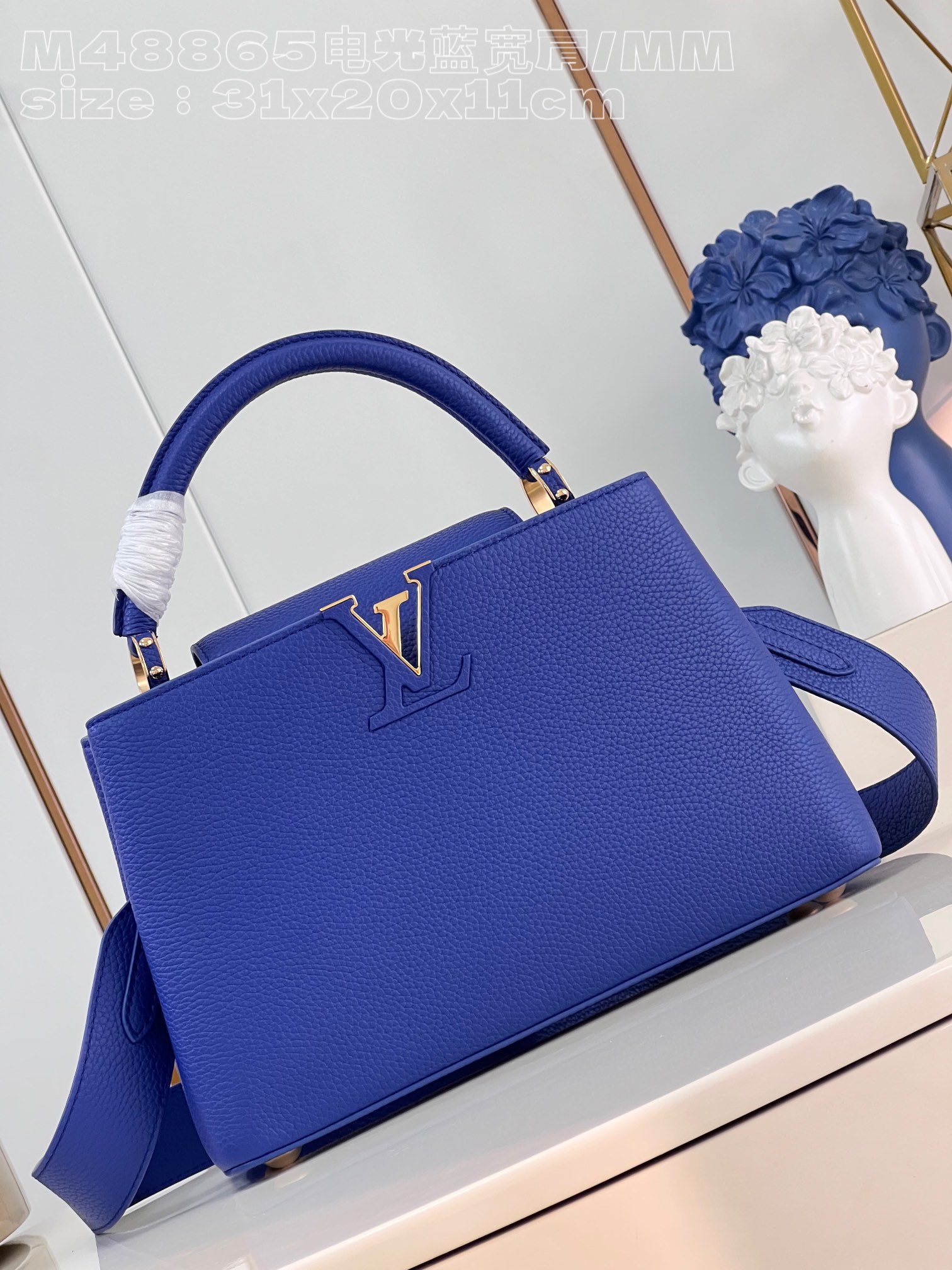l**is V*t*n capucines mm handbag