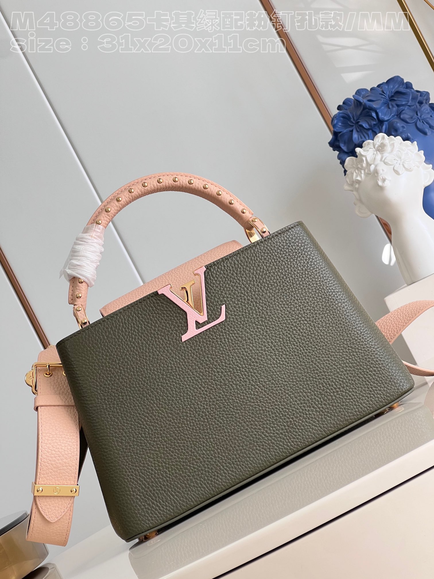 l**is V*t*n capucines mm handbag