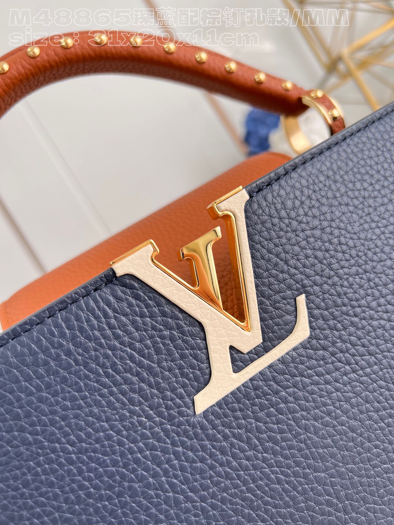 l**is V*t*n capucines mm handbag