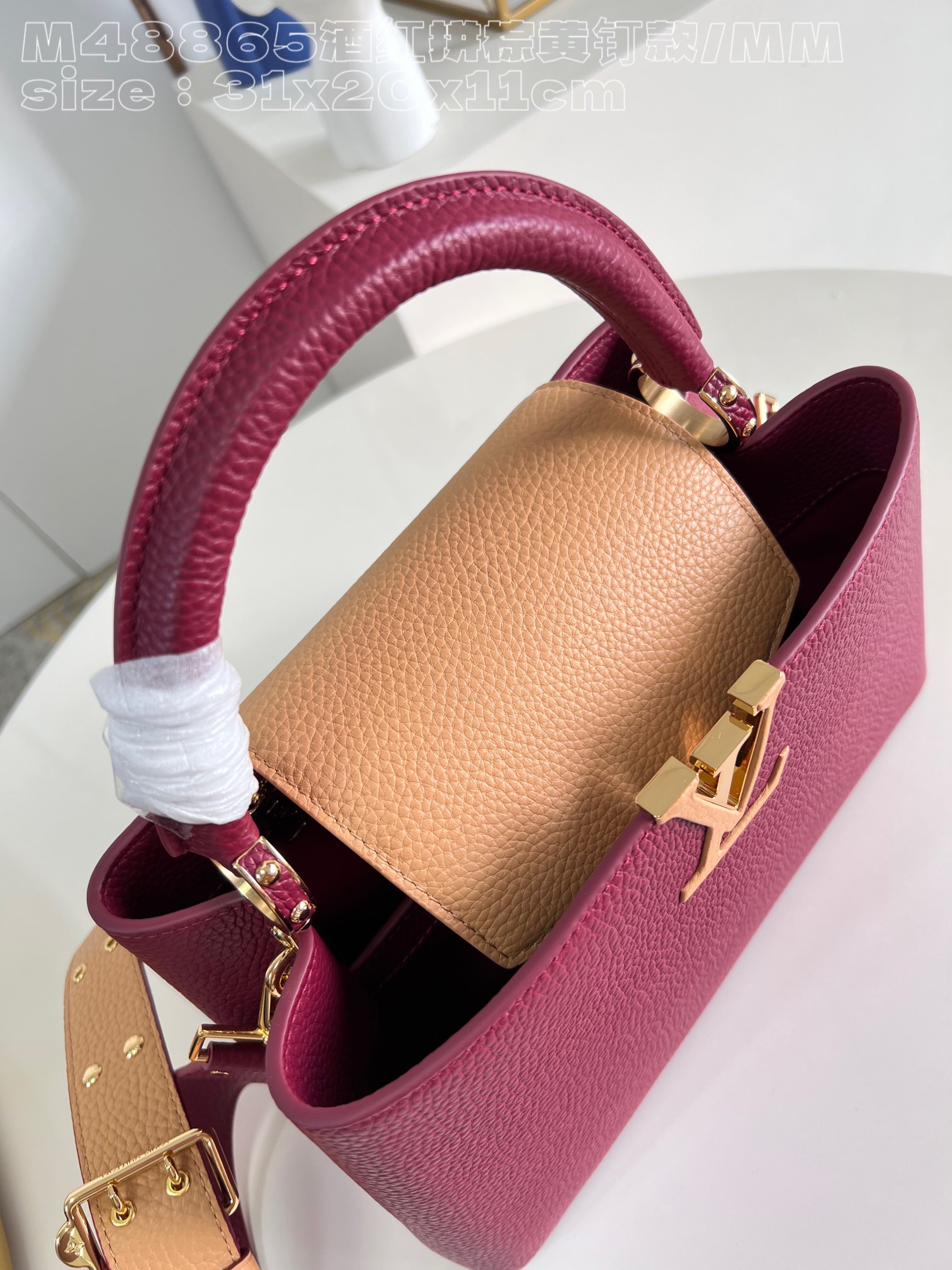 l**is V*t*n capucines mm handbag