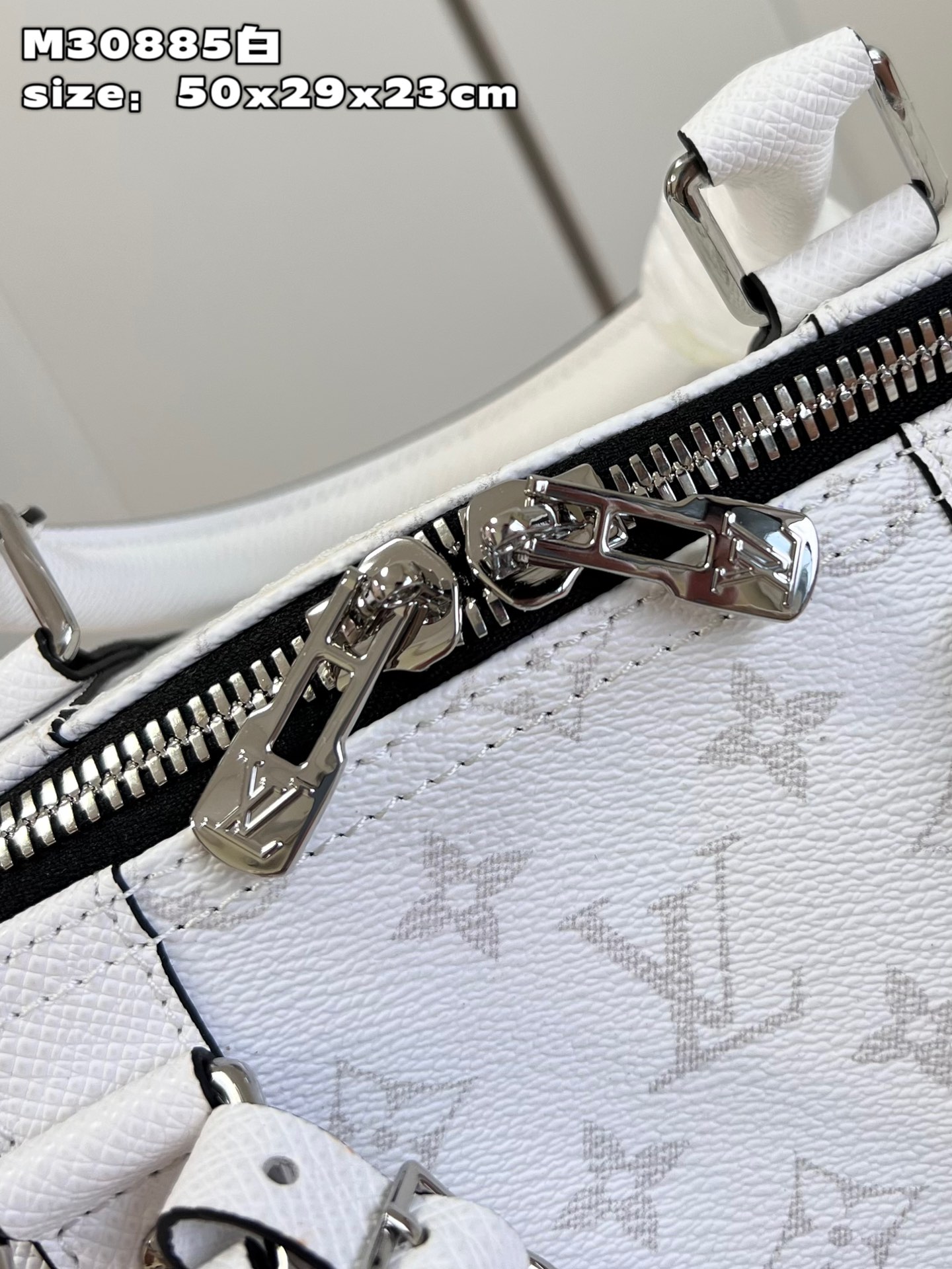 l**is V*t*n keepall bandoulière 50