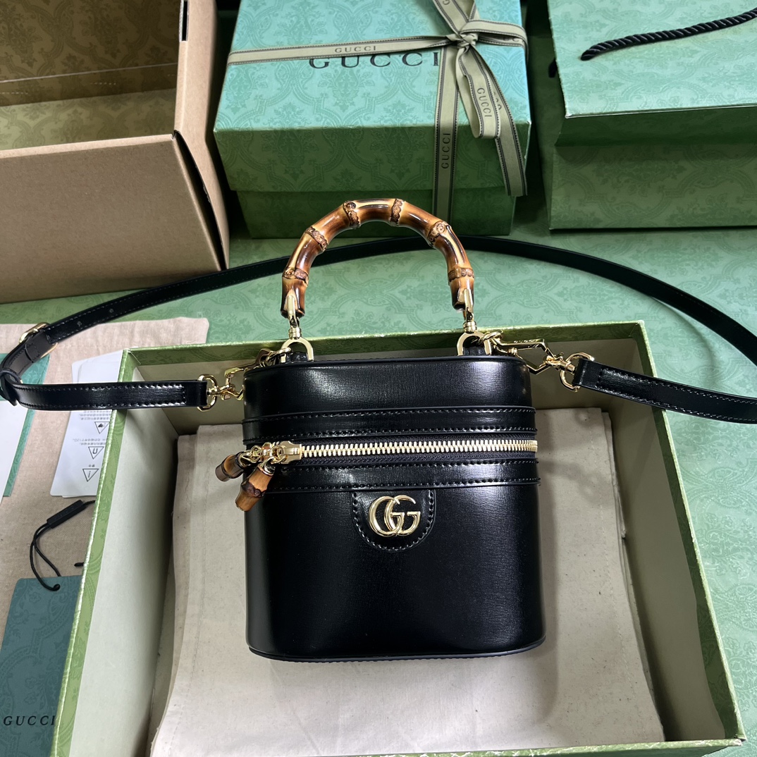 G*u*i mini bamboo shoulder bag