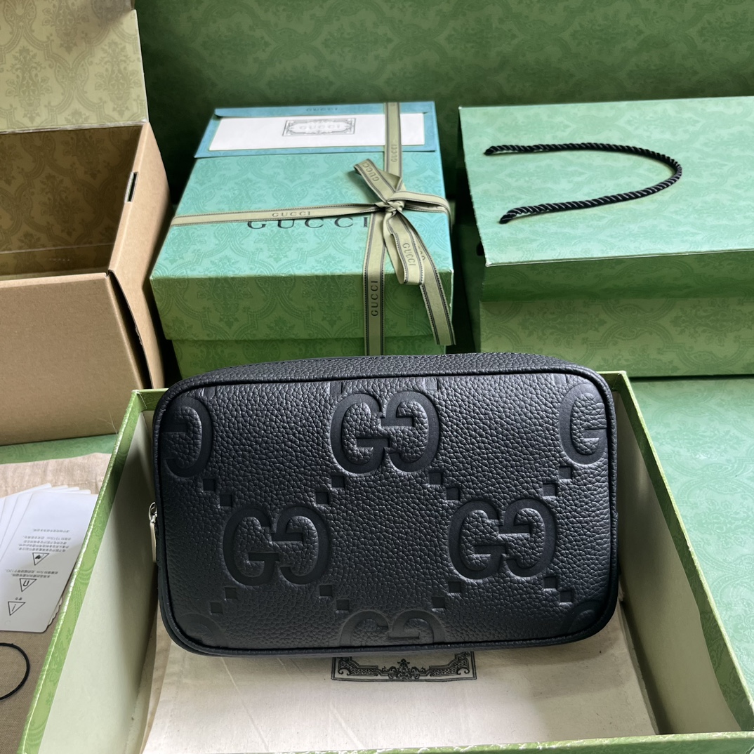 G*u*i jumbo gg toiletry case