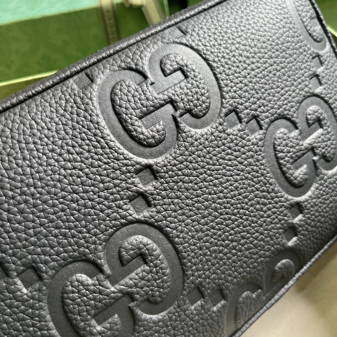 G*u*i jumbo gg toiletry case