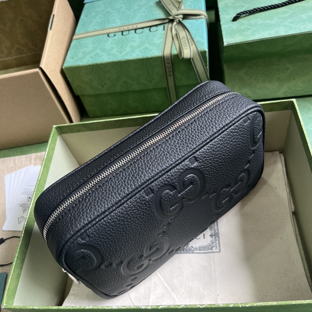 G*u*i jumbo gg toiletry case