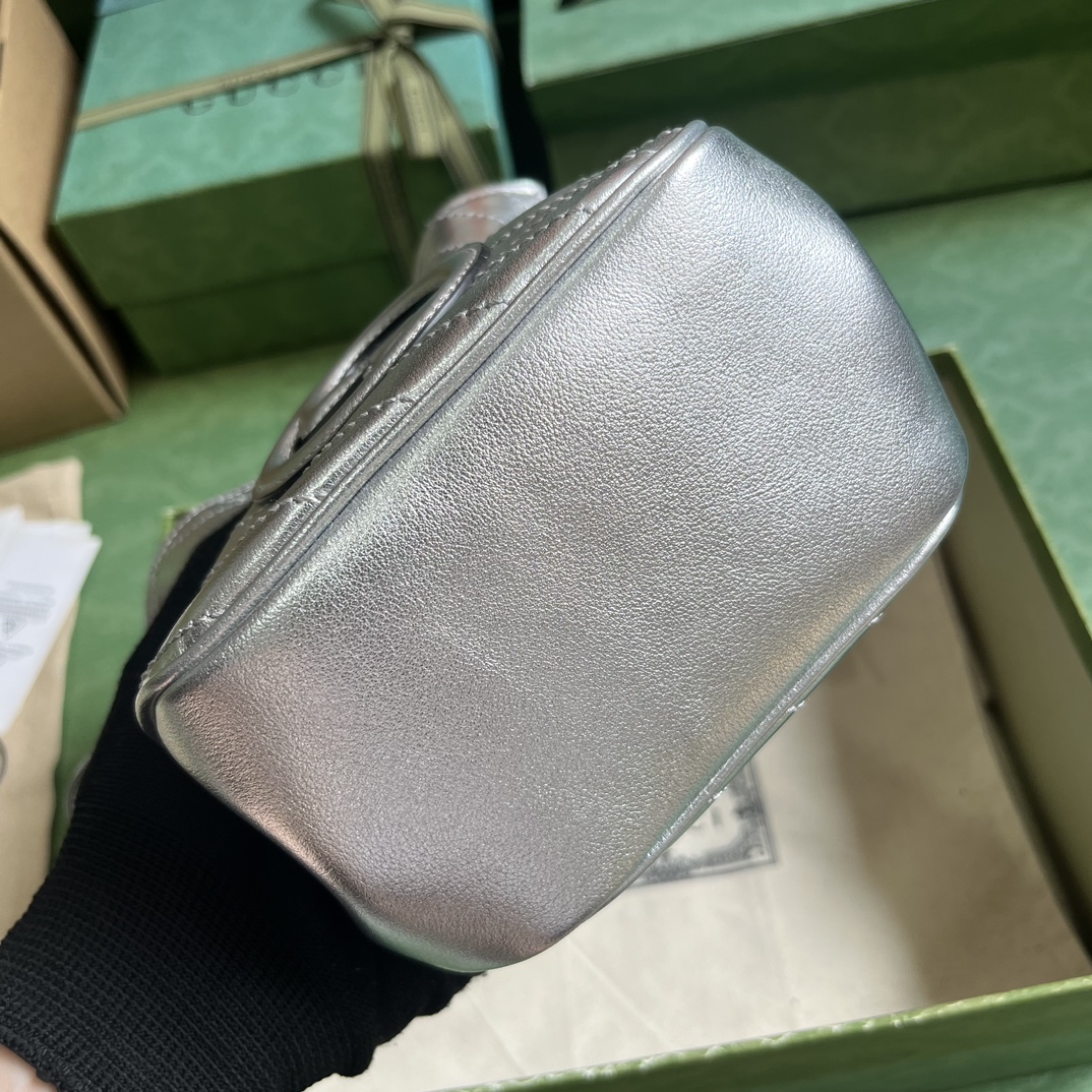G*u*i blondie mini bucket bag