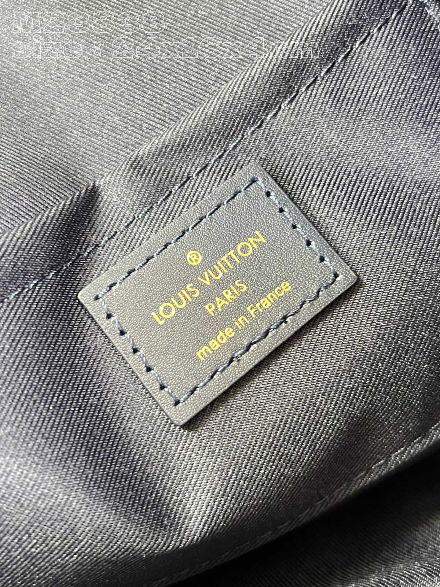 l**is V*t*n lv moon crossbody
