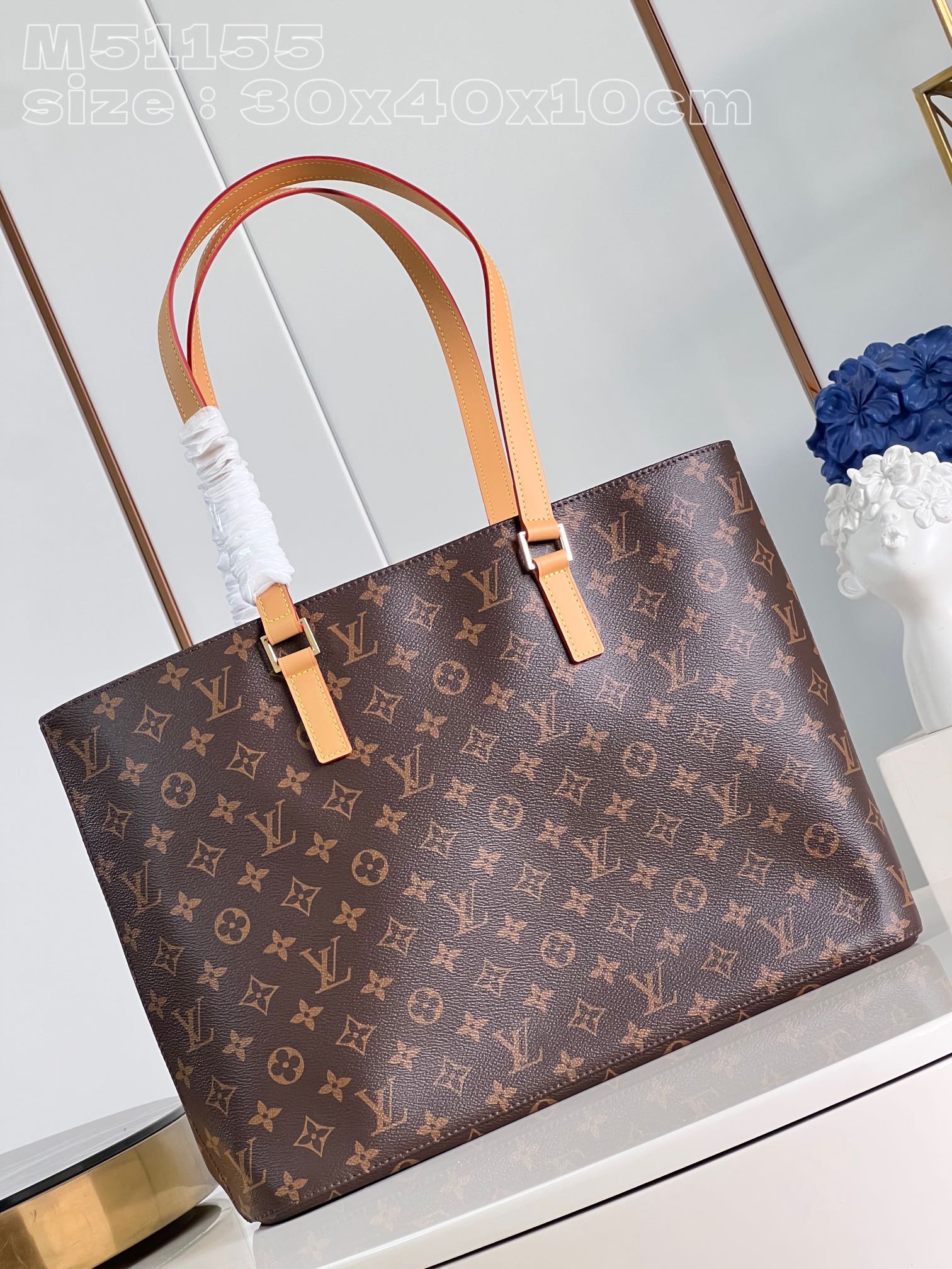 l**is V*t*n shopping bag