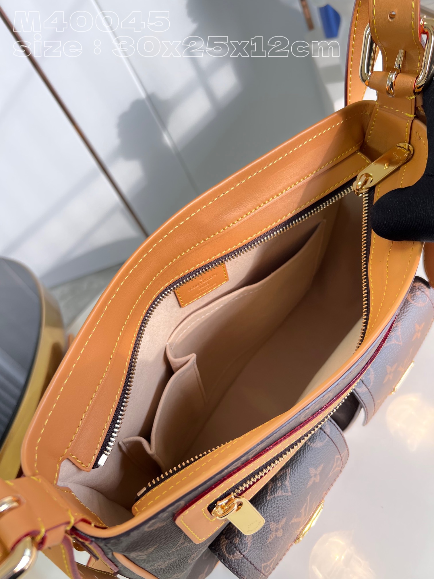 l**is V*t*n hudson gm bag