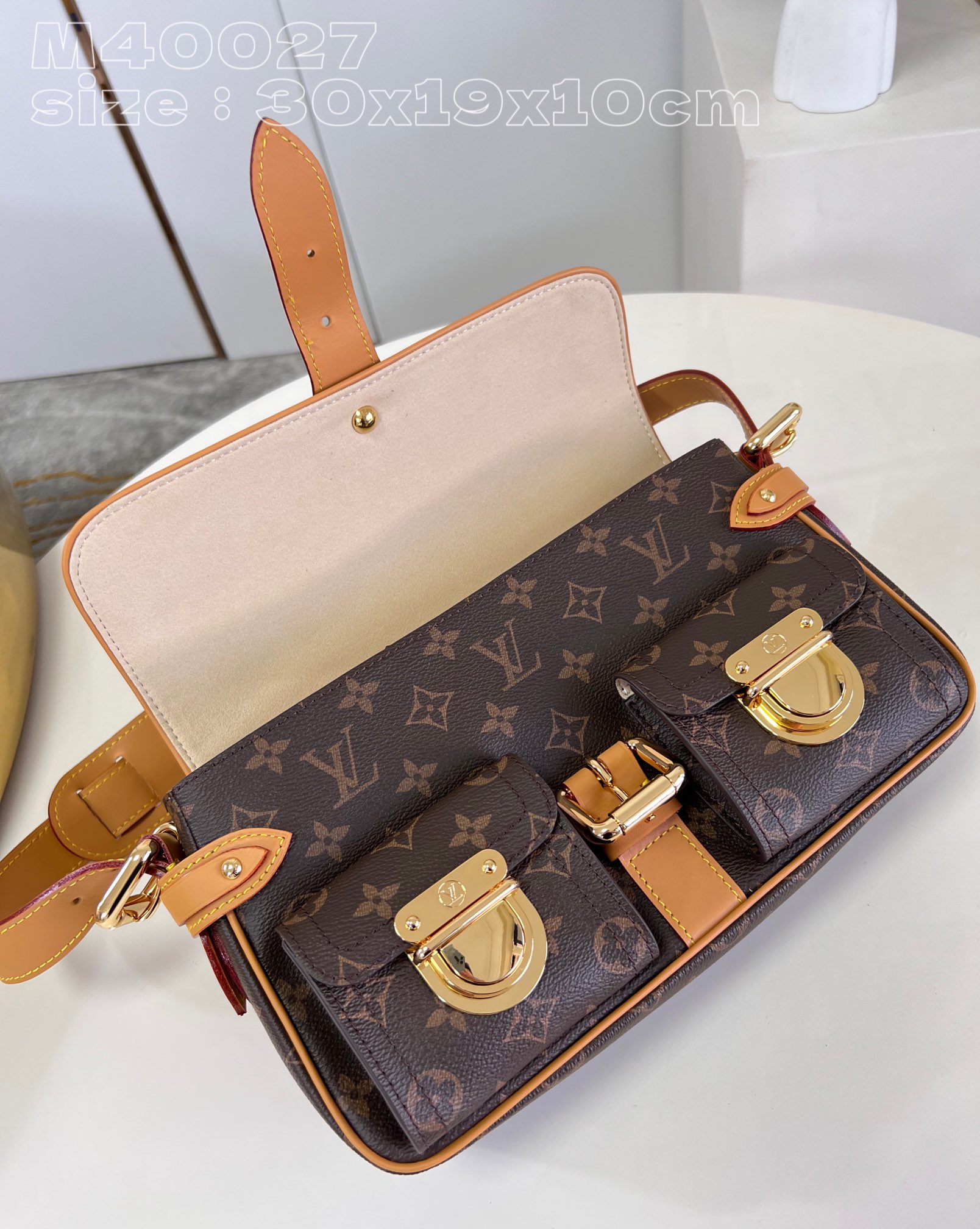 l**is V*t*n hudson pm bag