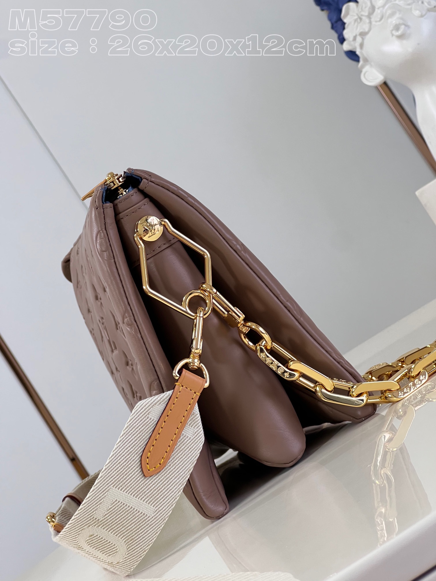 l**is V*t*n coussin small handbag