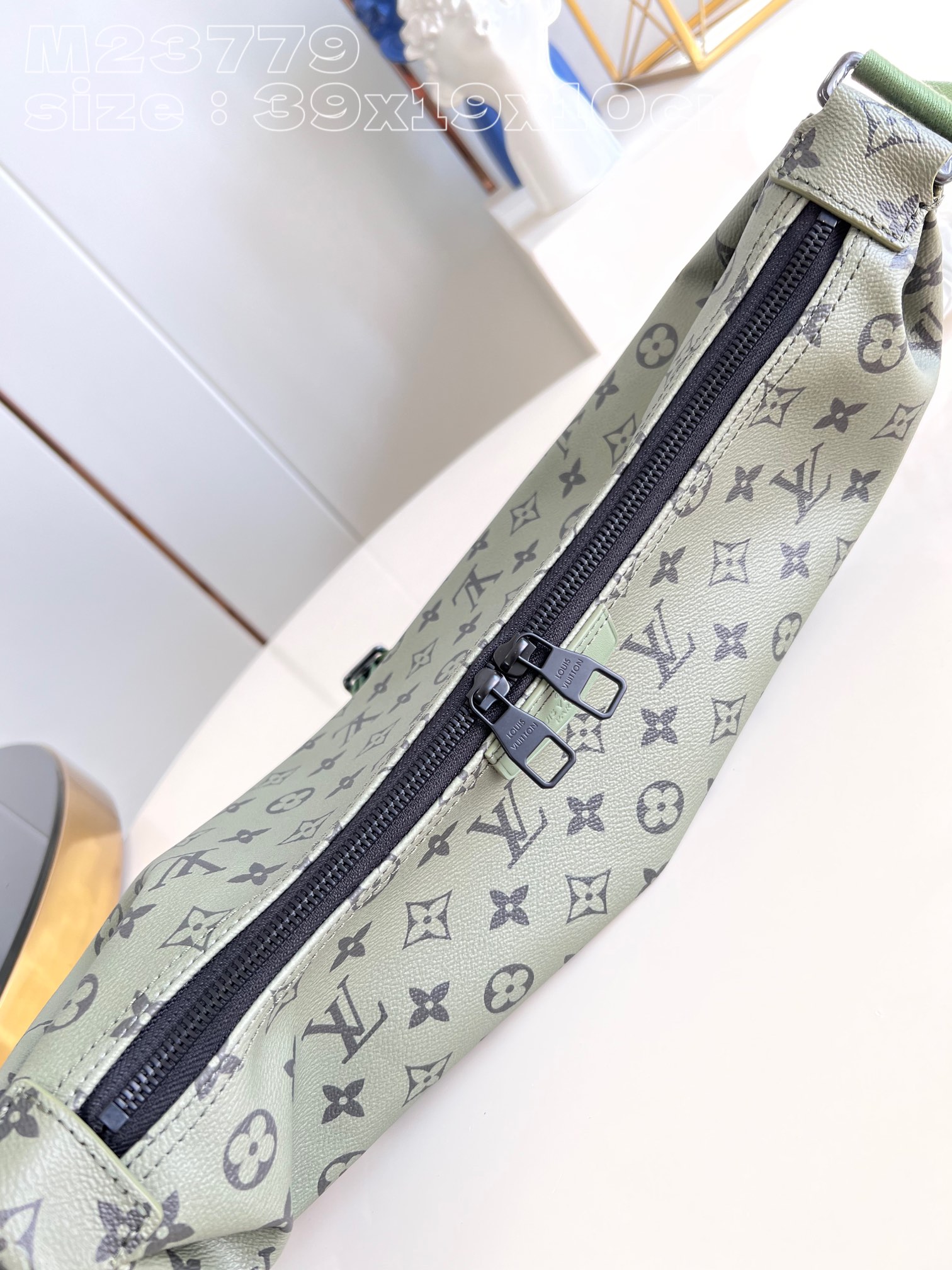 l**is V*t*n hamac bag