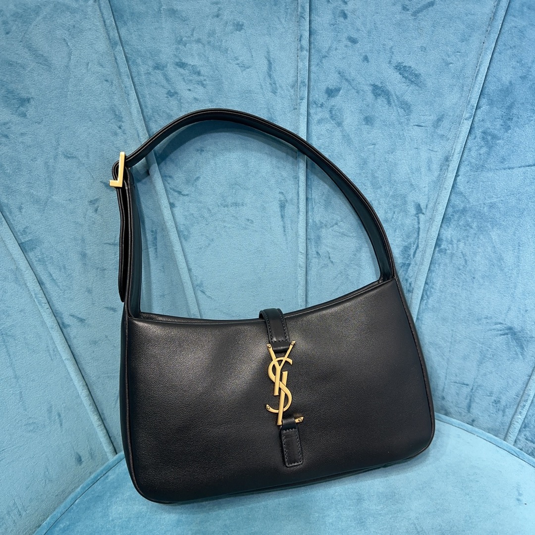 YSL LE 5 À 7 IN PADDED LAMBSKIN