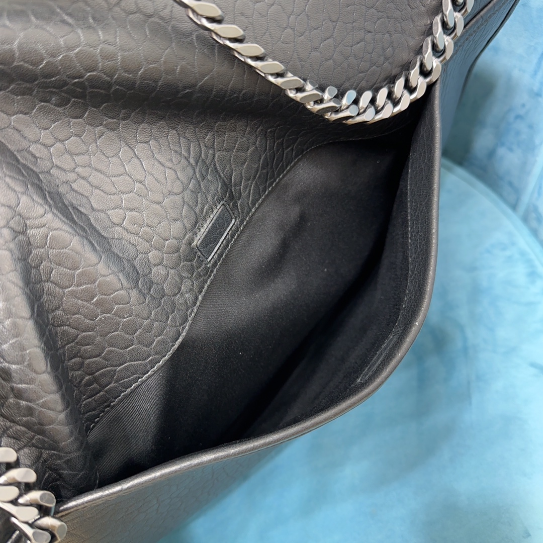 YSL NIKI OVERSIZED IN GRAINED LAMBSKIN