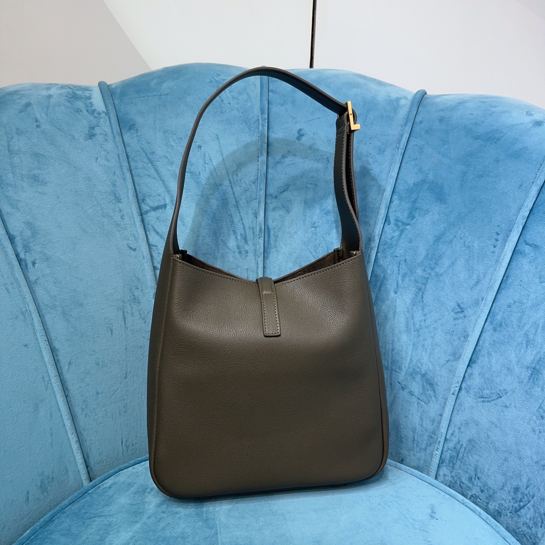 YSL LE5À7 SOFT SMALL Hobo Bag