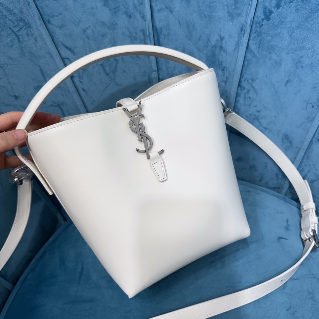 YSL LE 37 SMALL IN SHINY LEATHER