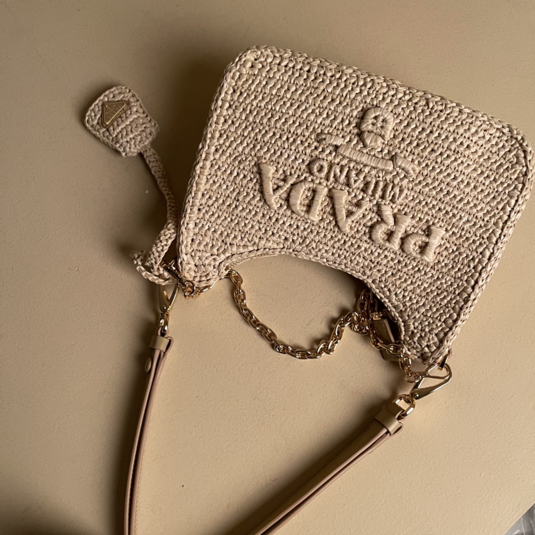 Pra*a hobo bag