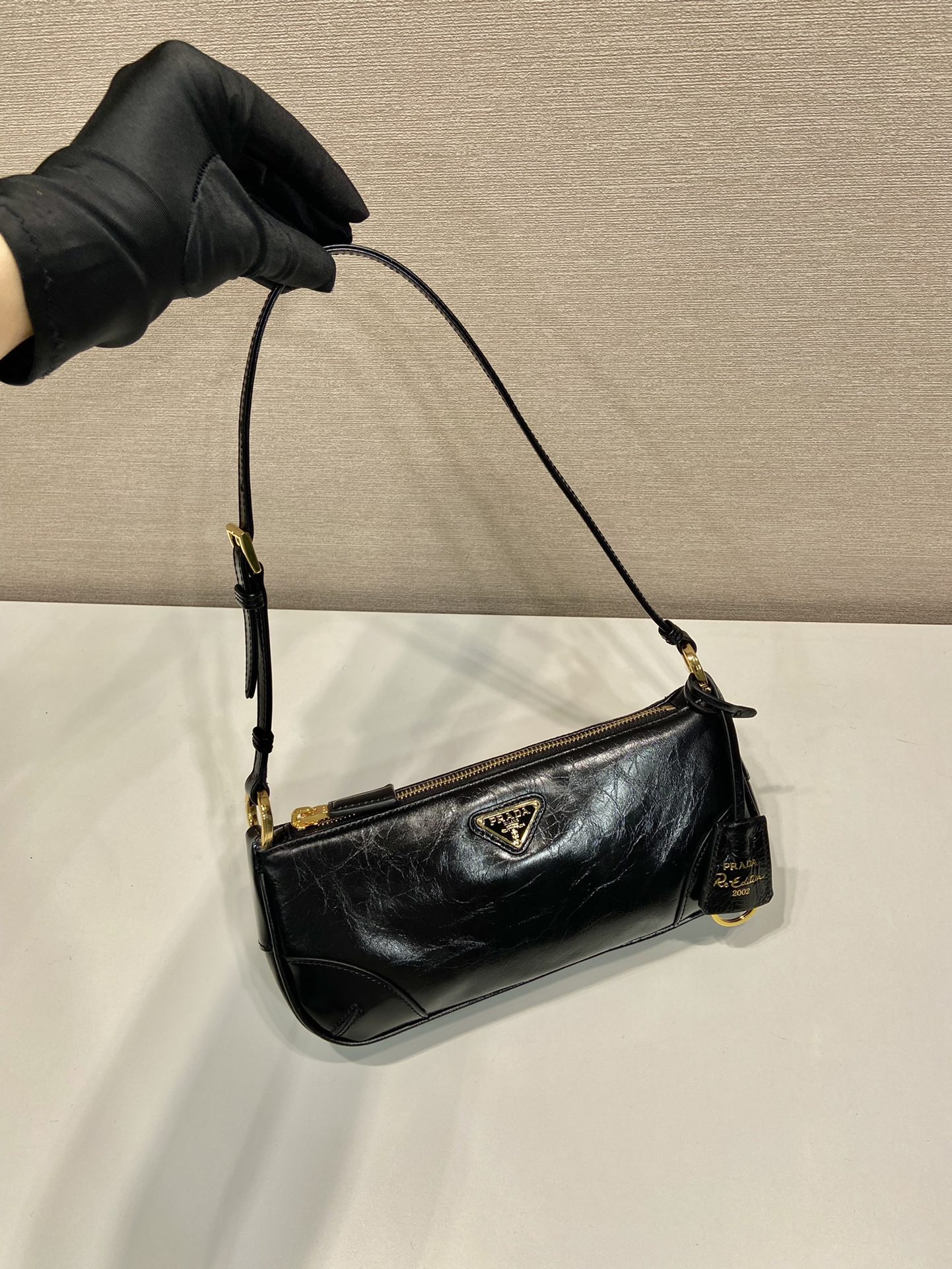 Pra*a Pra*a re-edition 2002 small leather shoulder bag