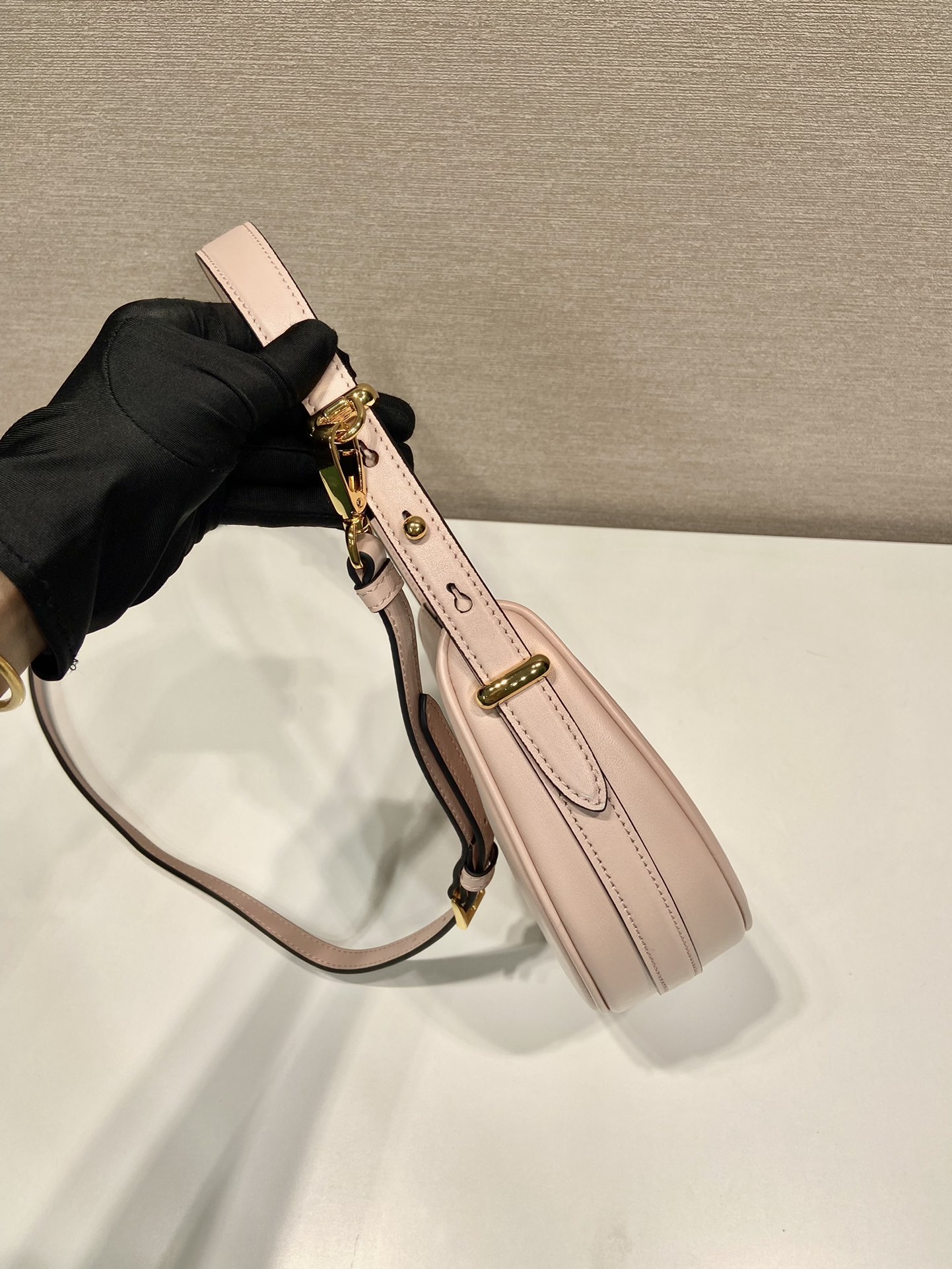 Pra*a arqué leather shoulder bag