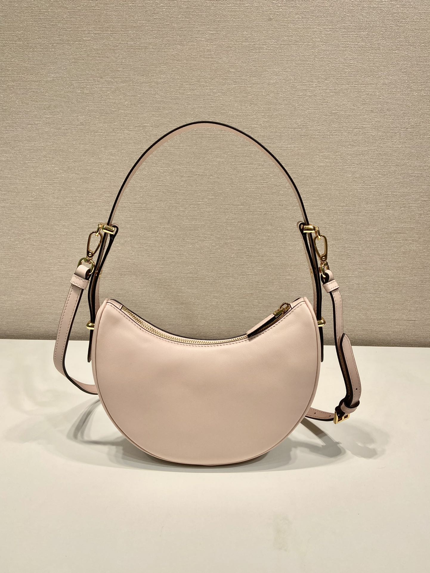 Pra*a arqué leather shoulder bag
