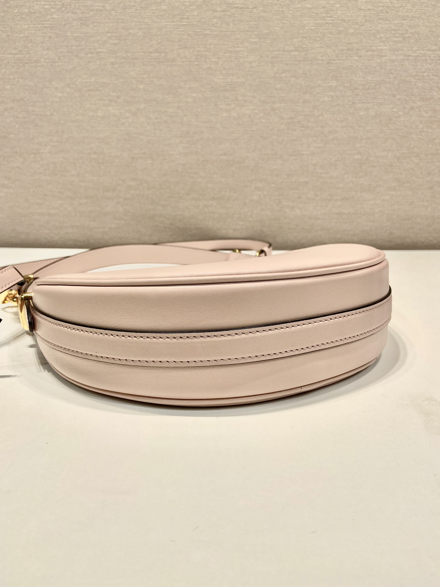 Pra*a arqué leather shoulder bag