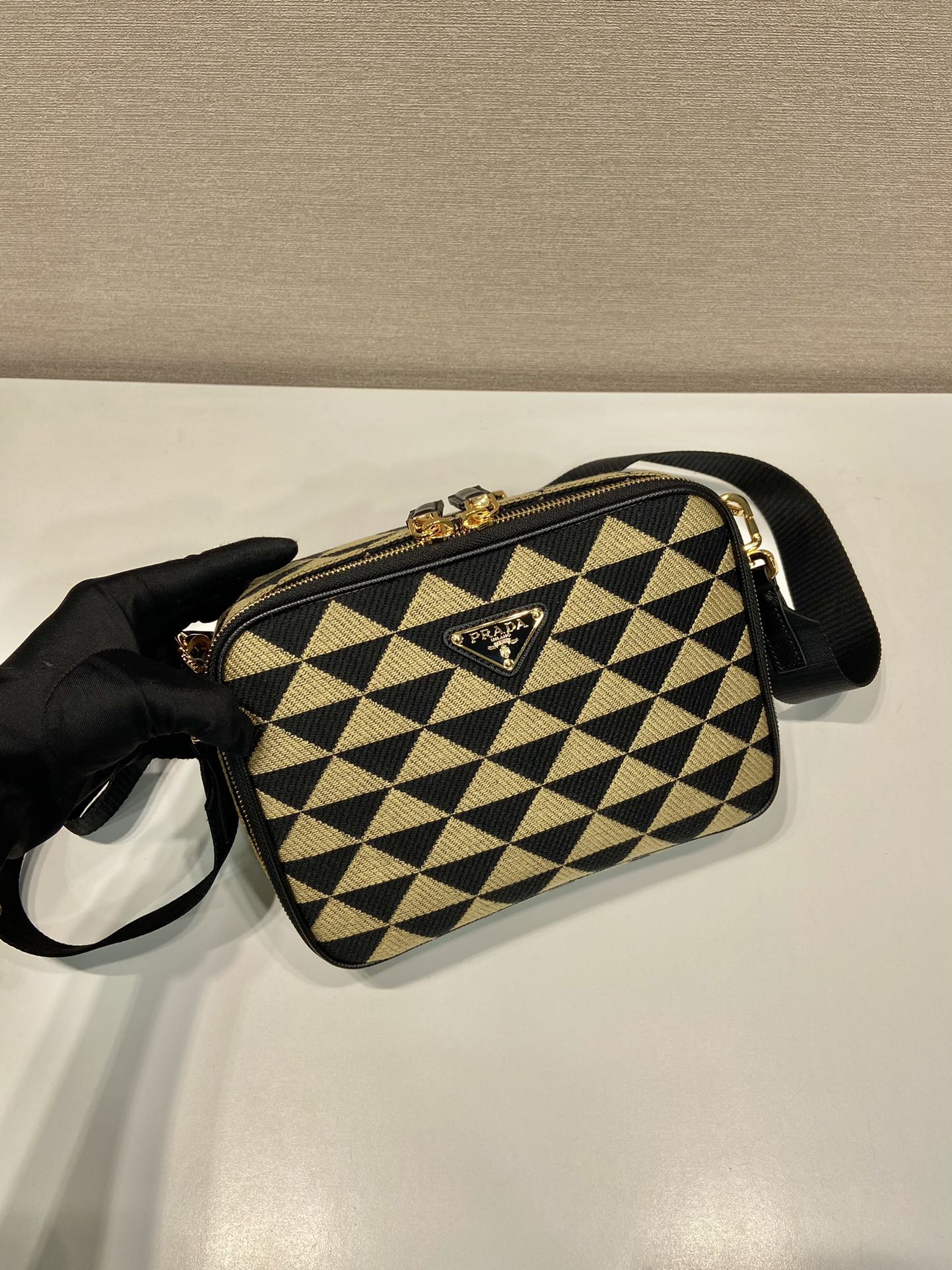medium Pra*a brique bag