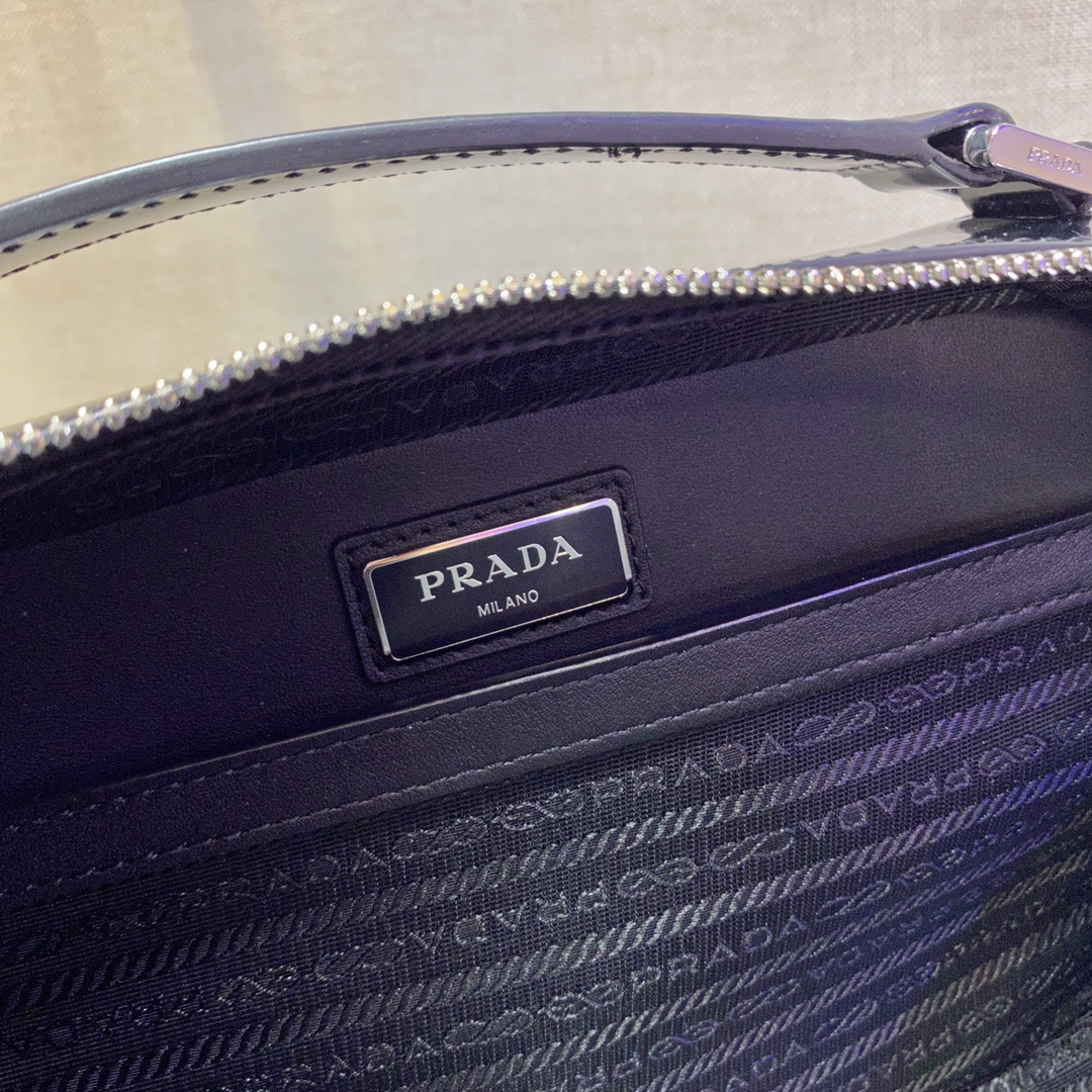 medium Pra*a brique saffiano leather bag