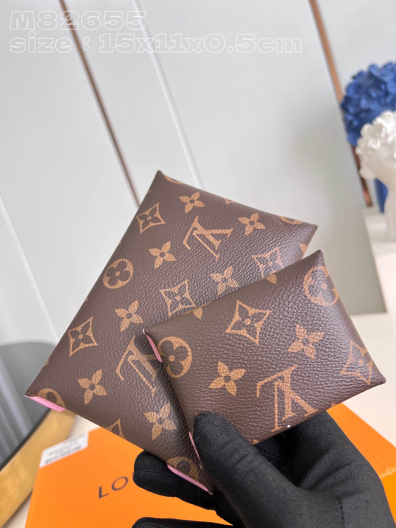 l**is V*t*n kirigami pochette
